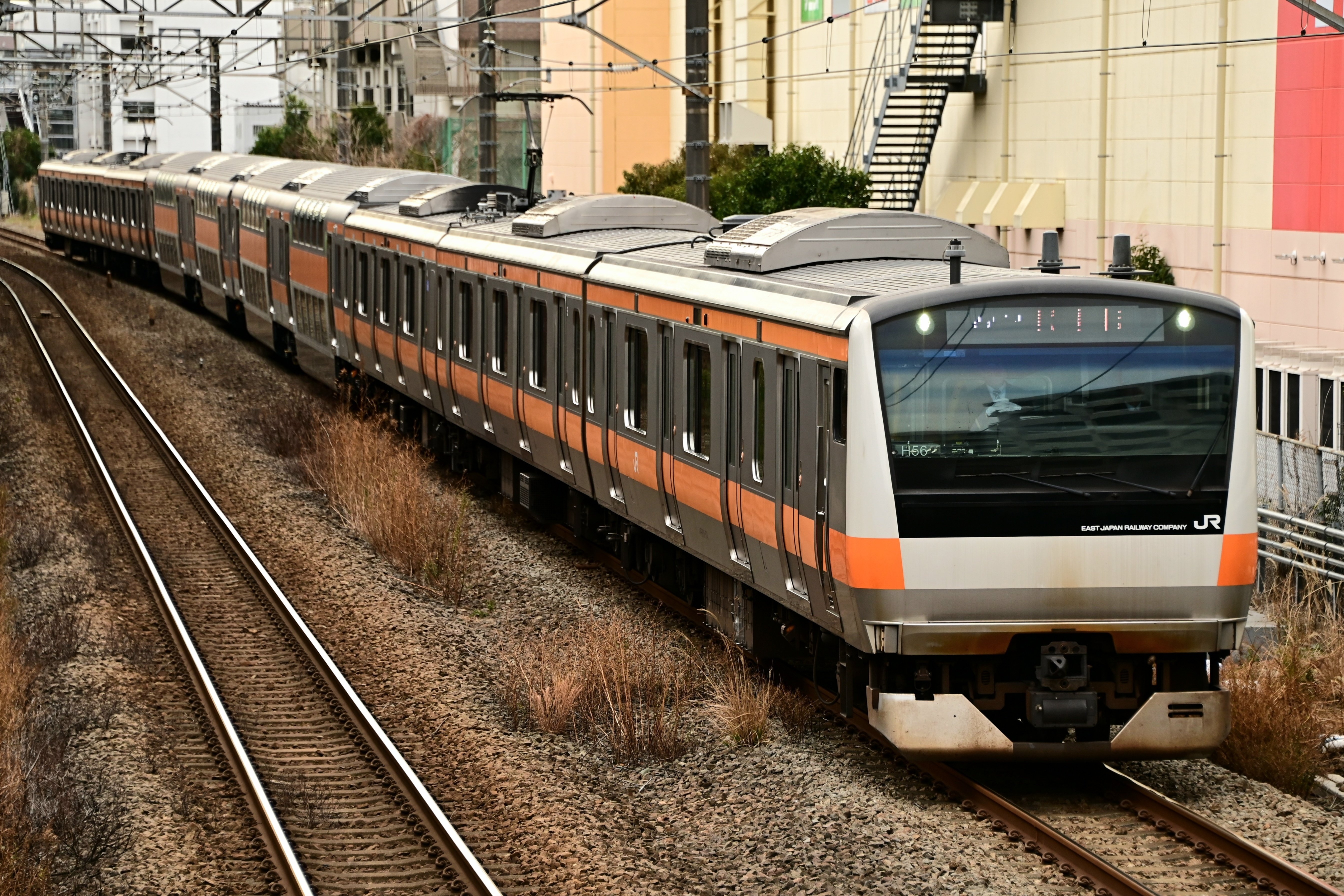 JR東日本E233系0番台グリーン車(サロE232-17〜20+サロE233-17〜20) J 