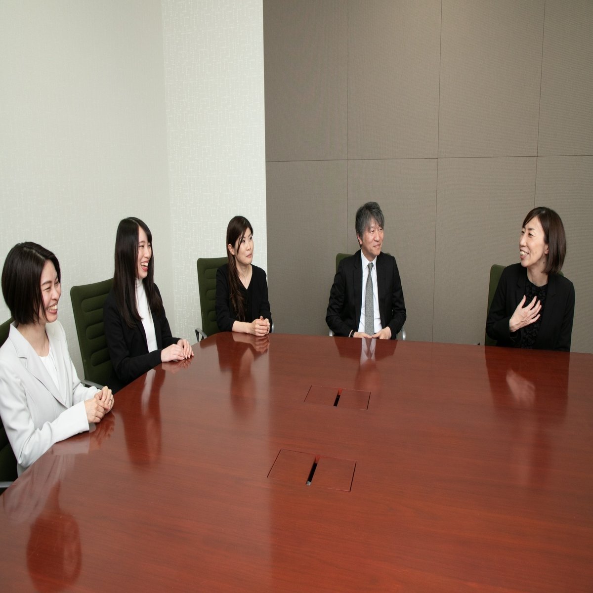 一人ひとりが変わる、動き出す！アプラスの波及するダイバーシティ｜SBI新生銀行グループサステナビリティサイト