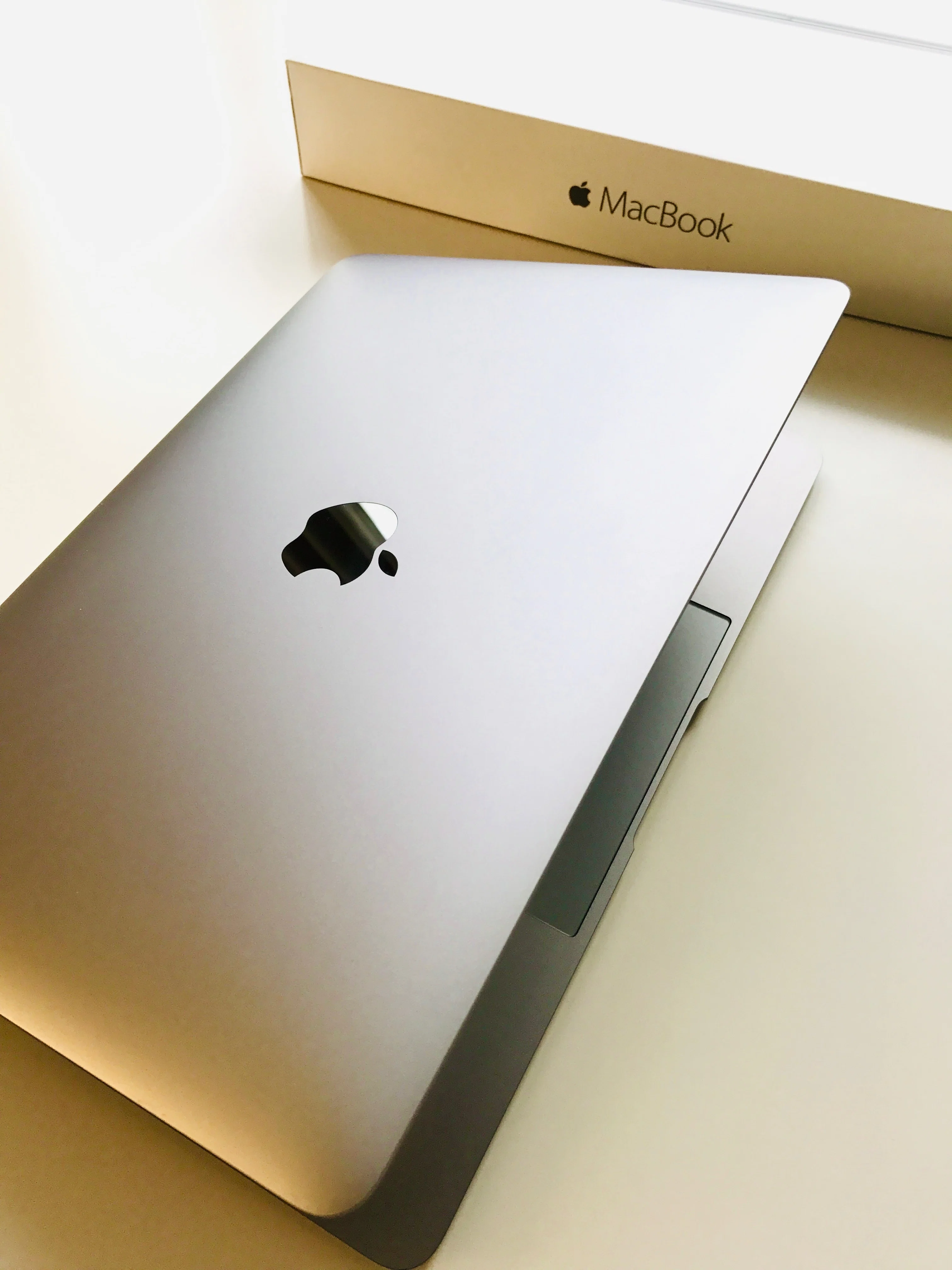 人生のほんの1日】20240201 Hello, new Mac Book Air｜太田敦雄 / 植栽家