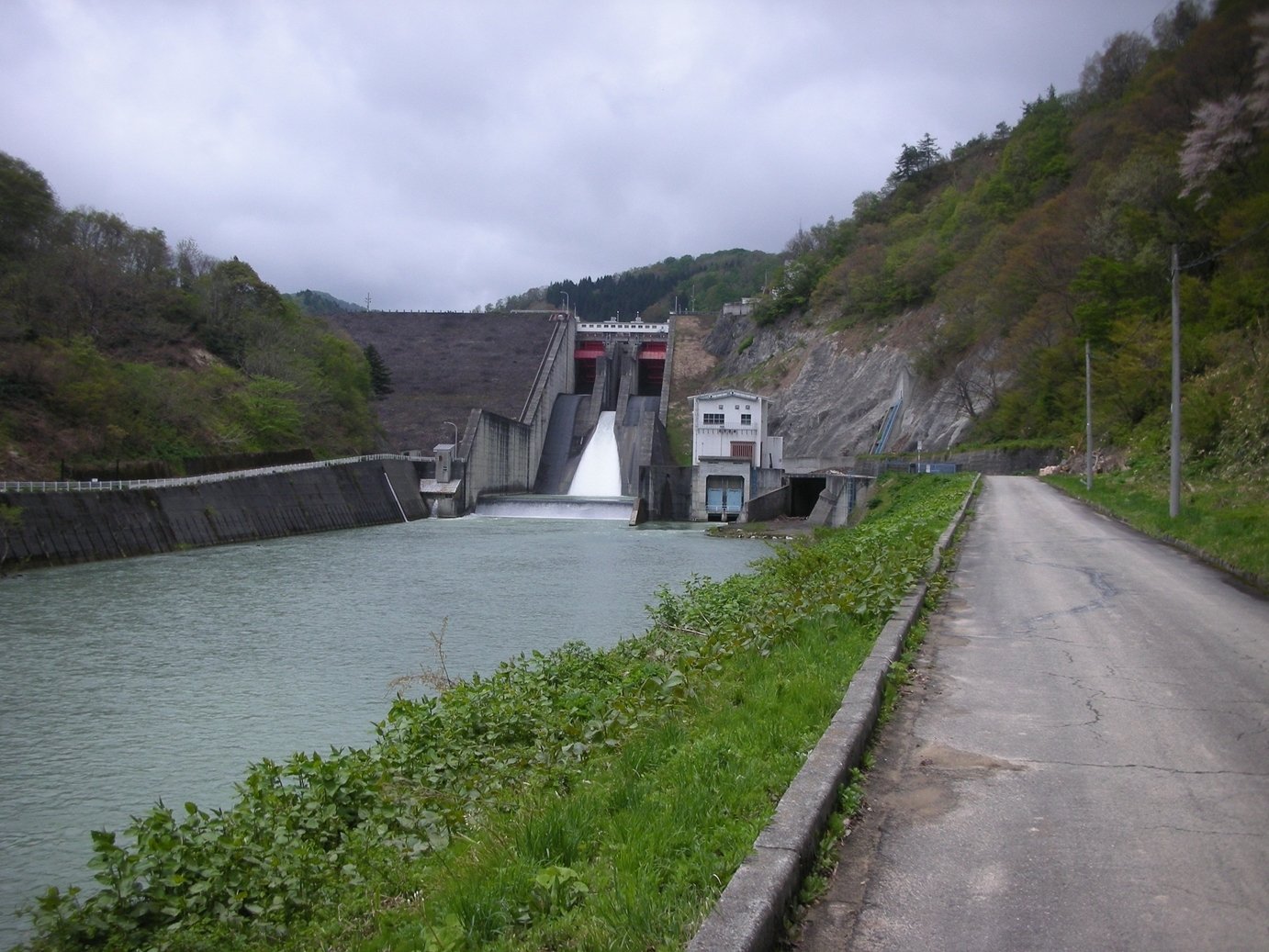 (山形県R飯豊町)白川ダム｜まるがりくん