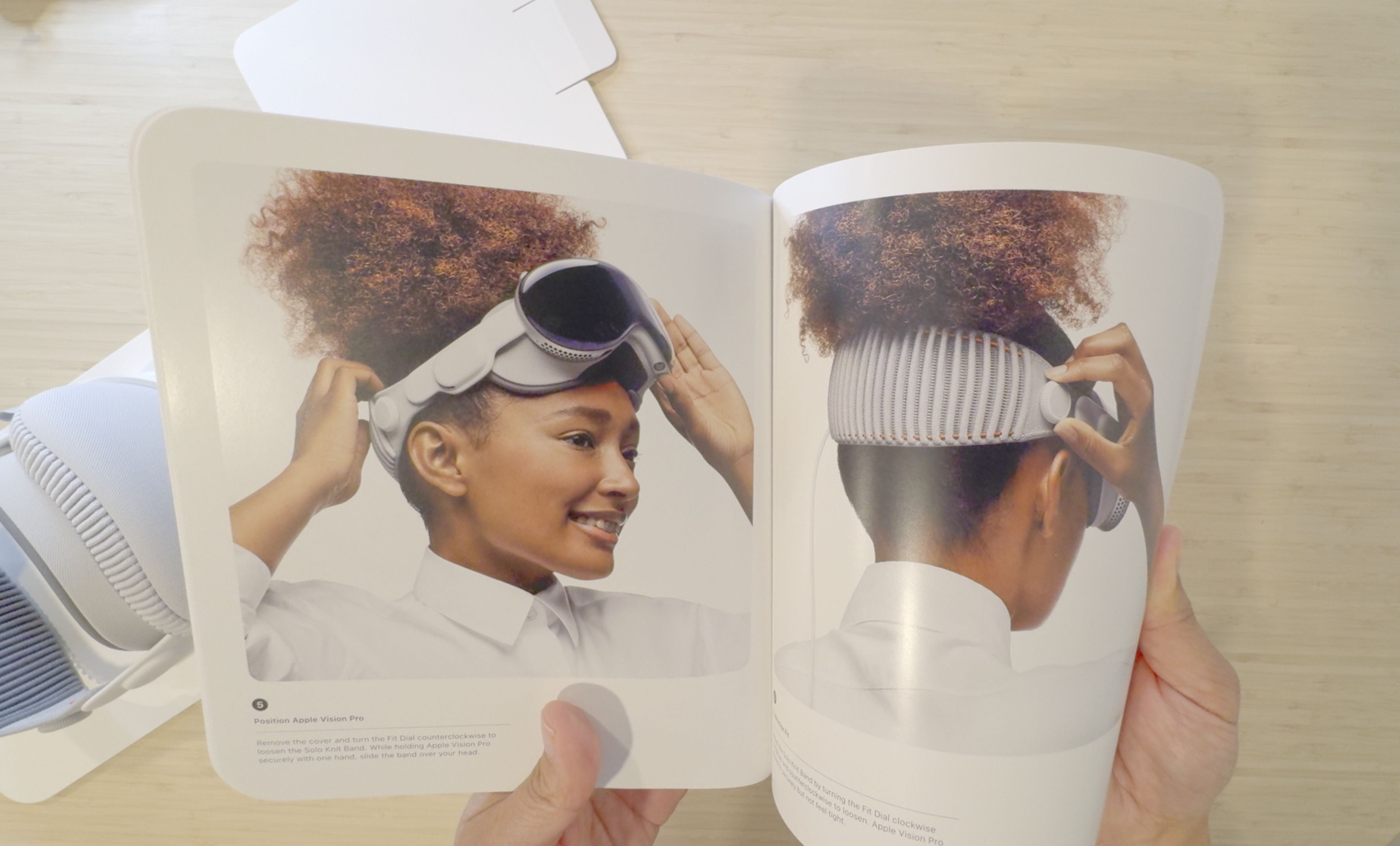 Apple Vision Proの巨大な箱を開封 気になるポイントをチェック