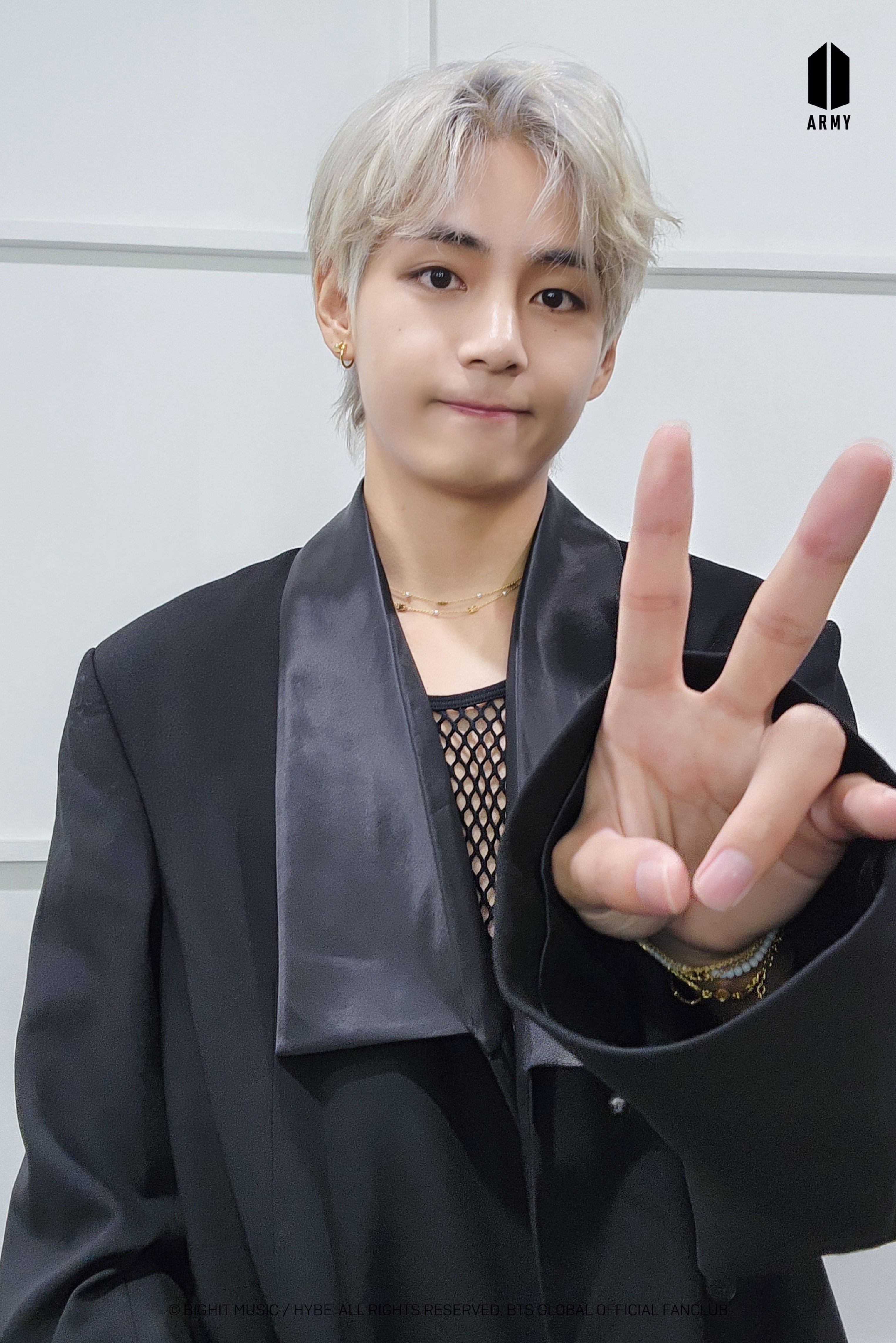 BTS JAPAN OFFICIAL FANCLUBテテ サイン入りミニポーチ