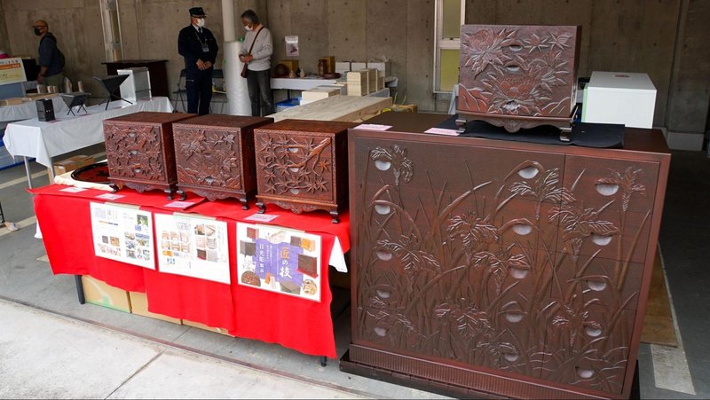 令和5年度きつれがわ矯正展(2023年11月23日開催)で販売・展示されていた刑務所作業製品の“日光彫”と呼ばれる伝統工芸品