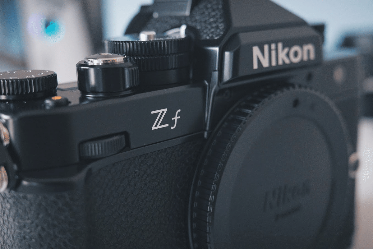 完動品◆美品【レトロなエモい写り】Nikon Us自然な写りの人気レンズセット! フルサイズミラーレス「ニコン Z f」爆誕！ レトロなデザインに