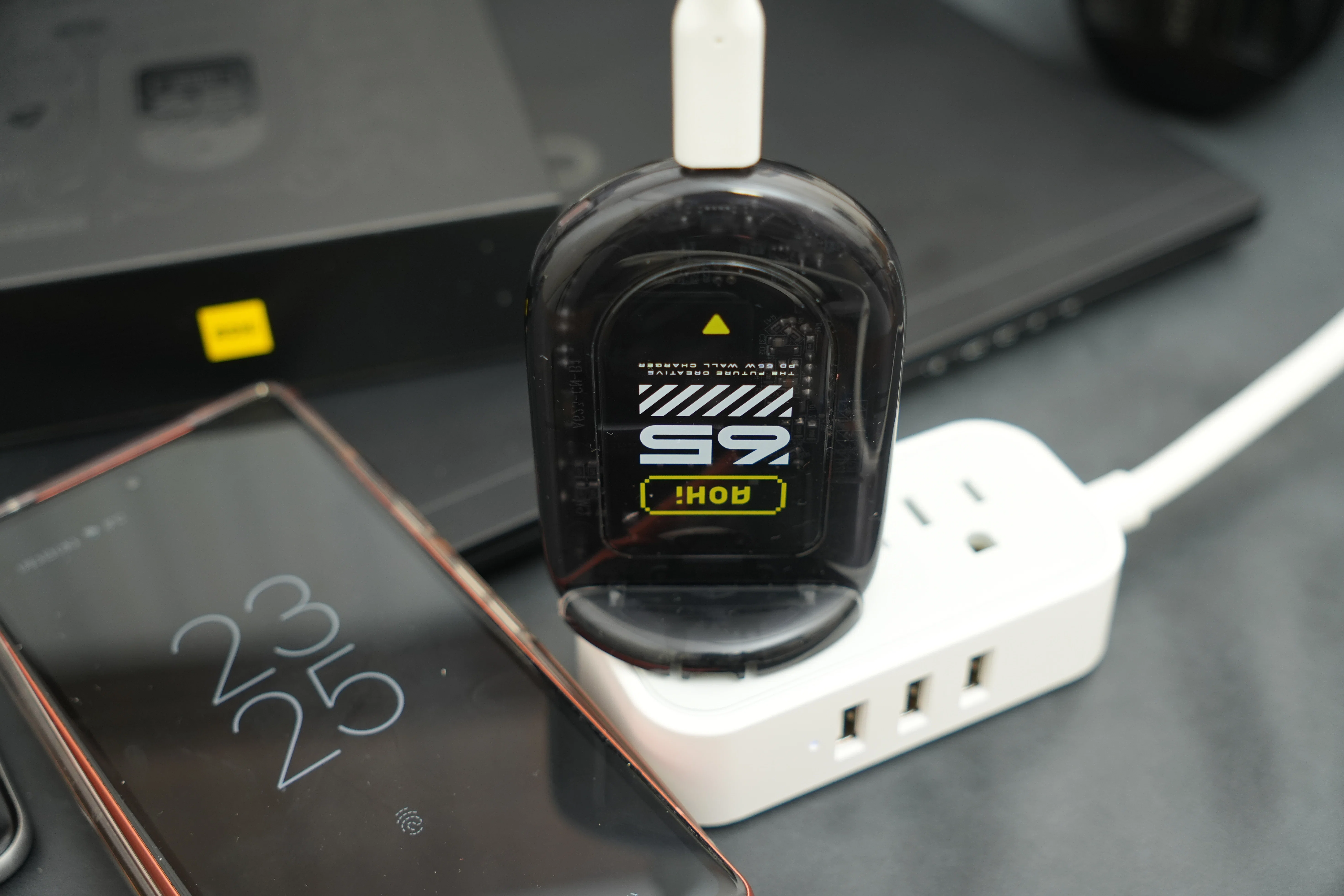 レビュー品】凄い、超薄型65W AOHI急速充電器｜物欲名古屋人