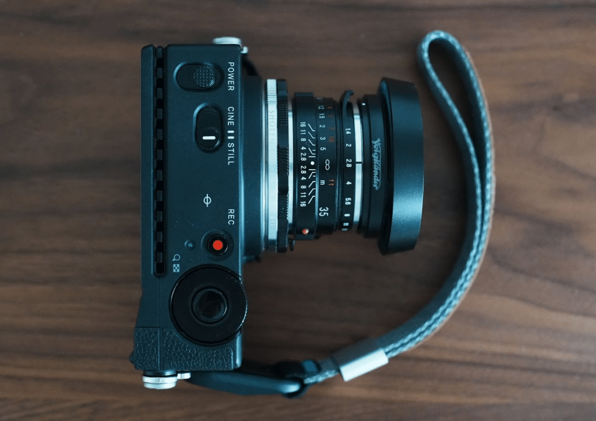 Sigma fpとVoigtländer｜Ryu