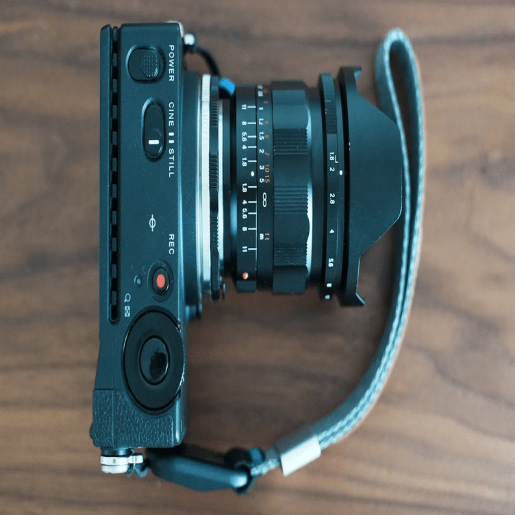 sigma fp + nokton40mmf1.4 scセット Sigma fpとVoigtländer｜Ryu