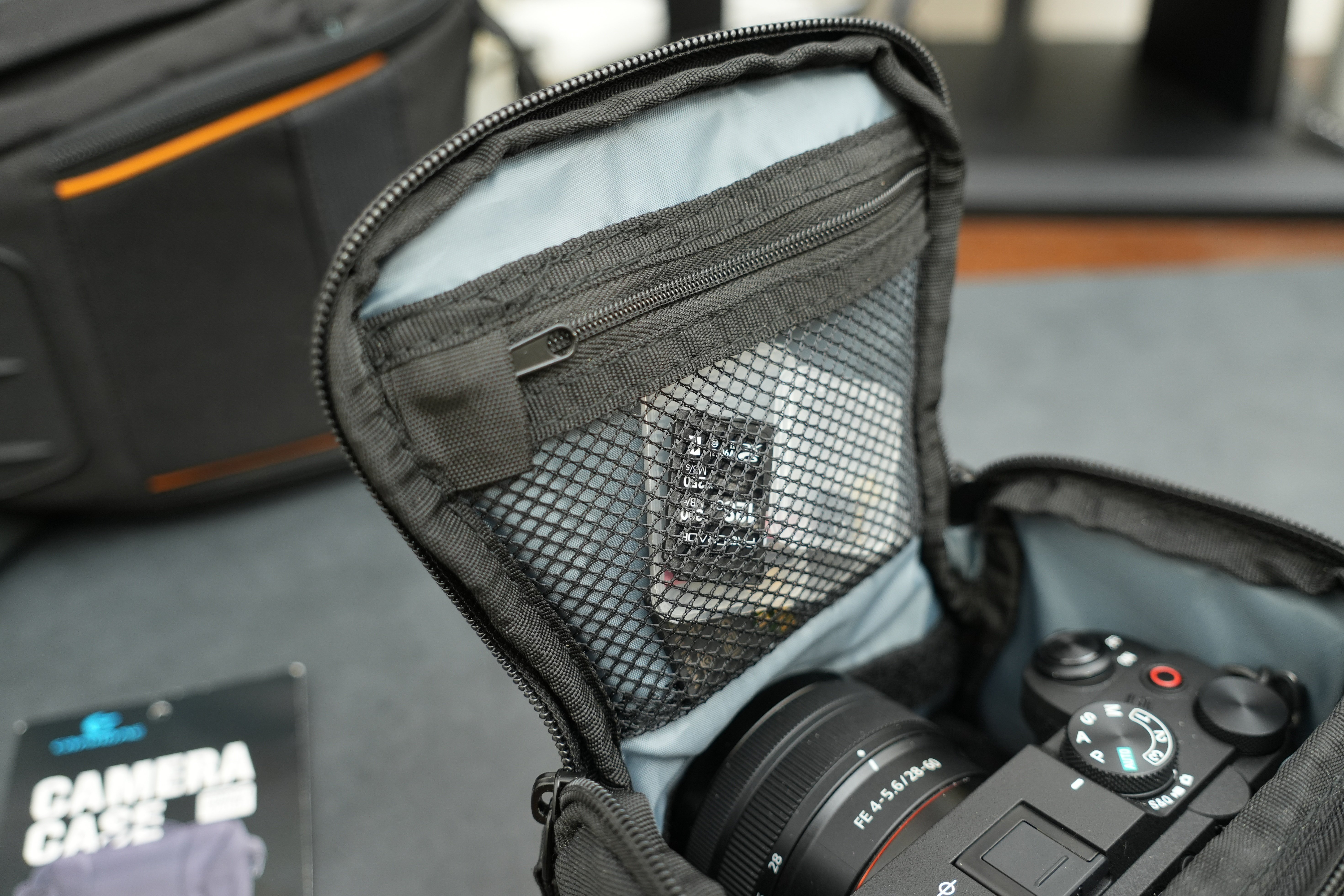 レビュー】SONY α7cIIのレンズキット用のカメラバッグ｜物欲名古屋人