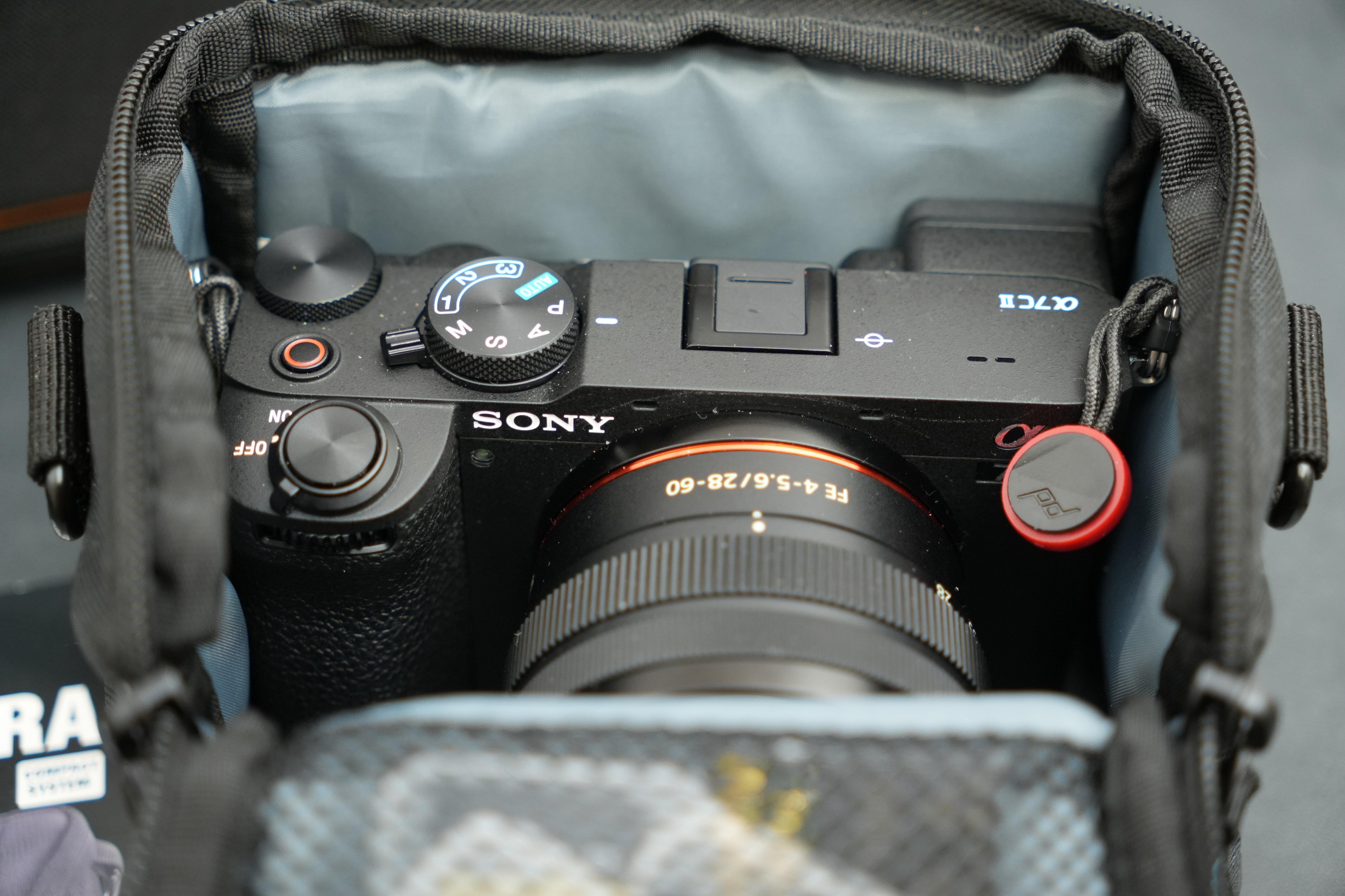 レビュー】SONY α7cIIのレンズキット用のカメラバッグ|物欲 レビュー】SONY α7cIIのレンズキット用のカメラバッグ|物欲