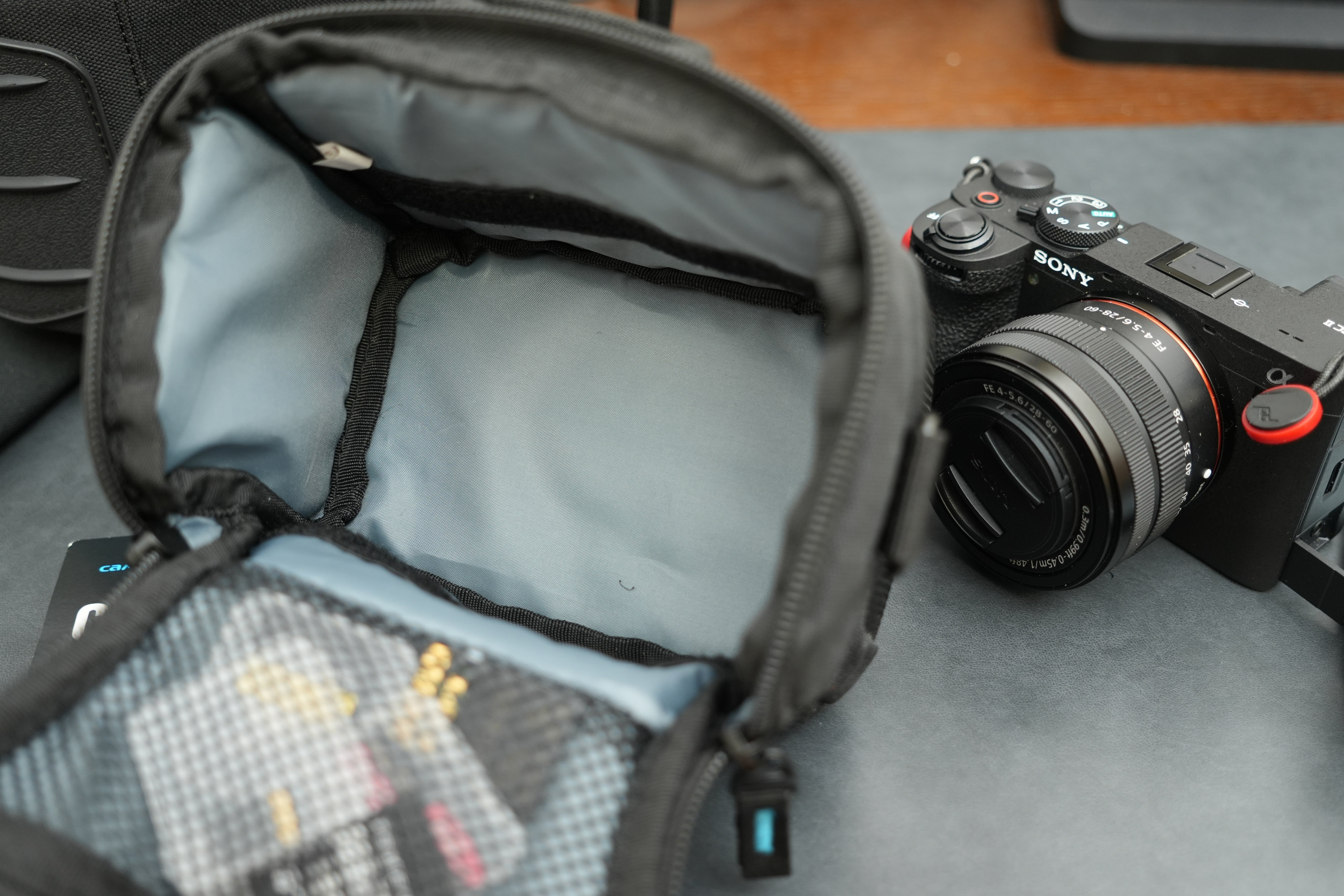 レビュー】SONY α7cIIのレンズキット用のカメラバッグ|物欲 レビュー】SONY α7cIIのレンズキット用のカメラバッグ|物欲