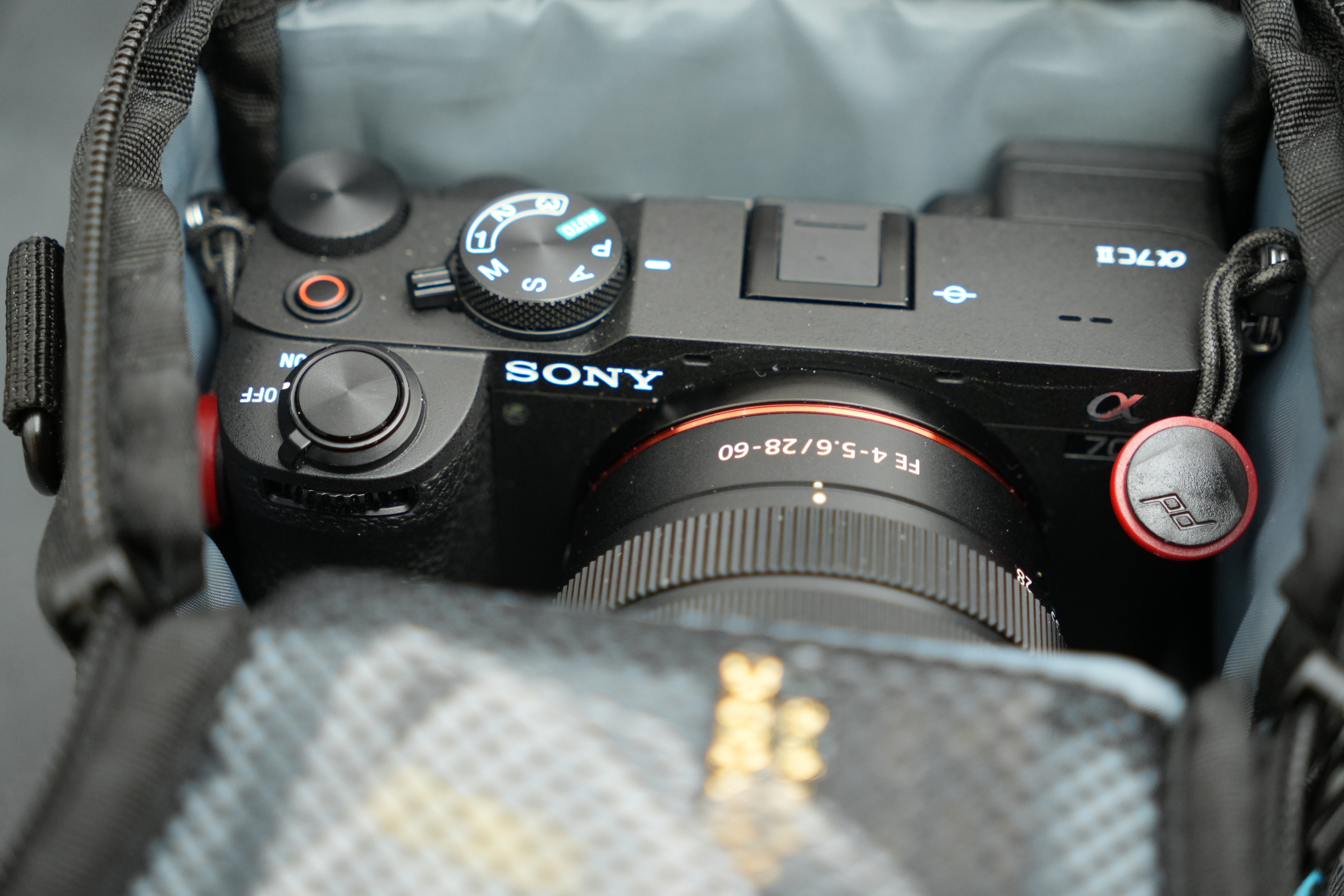 レビュー】SONY α7cIIのレンズキット用のカメラバッグ｜物欲名古屋人