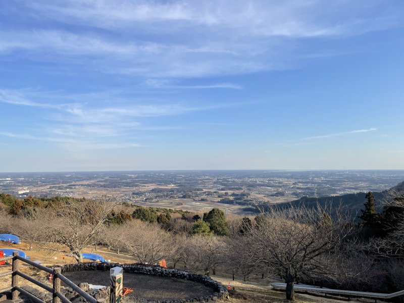 茨城県笠間市にある愛宕山(愛宕山)にドライブに行ってきました。標高306mとはいえ、太平洋まで見えるこの開けた景色、圧巻です！