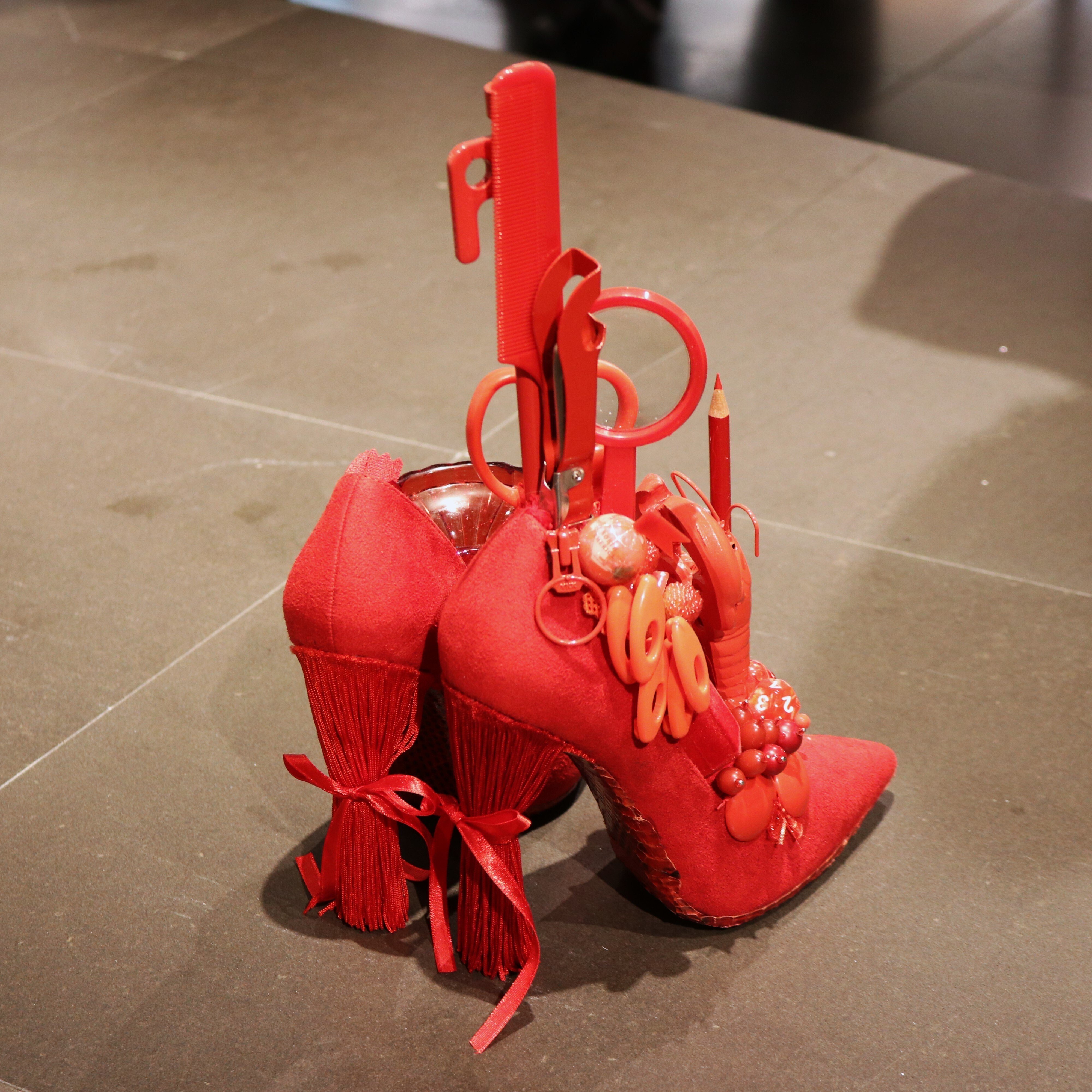 アートによる刺激の面白さ -荒木由香里[Talkative happy colors]@銀座