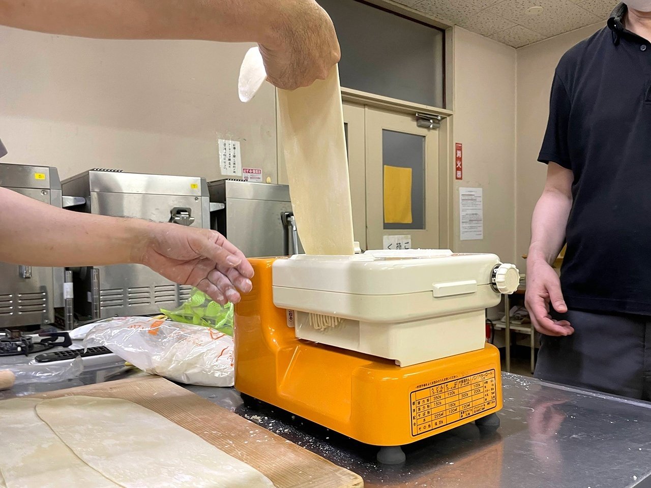 ②ナショナル麵パン機つるつる MK-500U／昭和の「家電製麺機」を