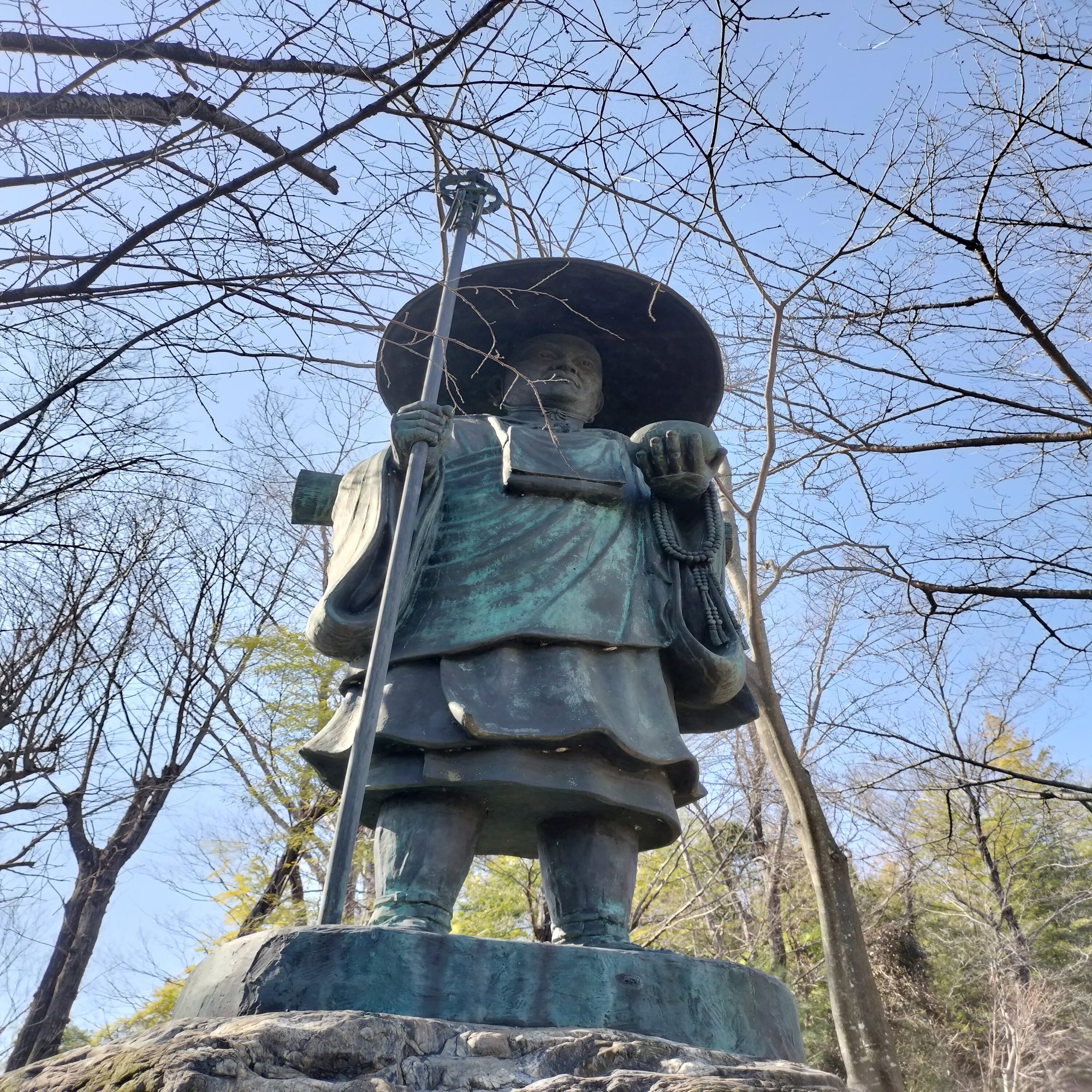 尺八を吹く菩薩さま☆東京・東大和市圓乗院にて｜kataha