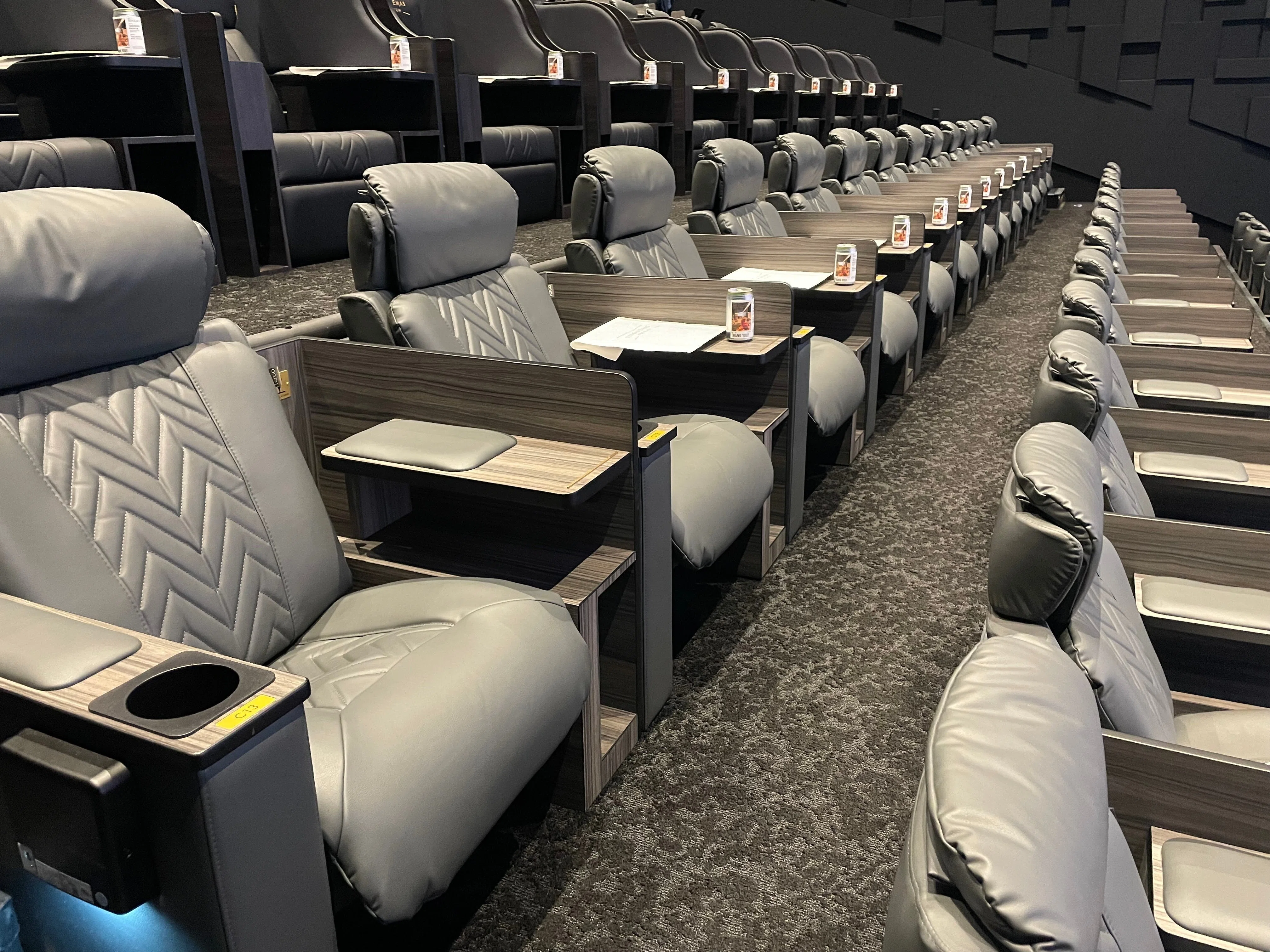 レポート】109シネマズプレミアム新宿で開催「映画館メディア