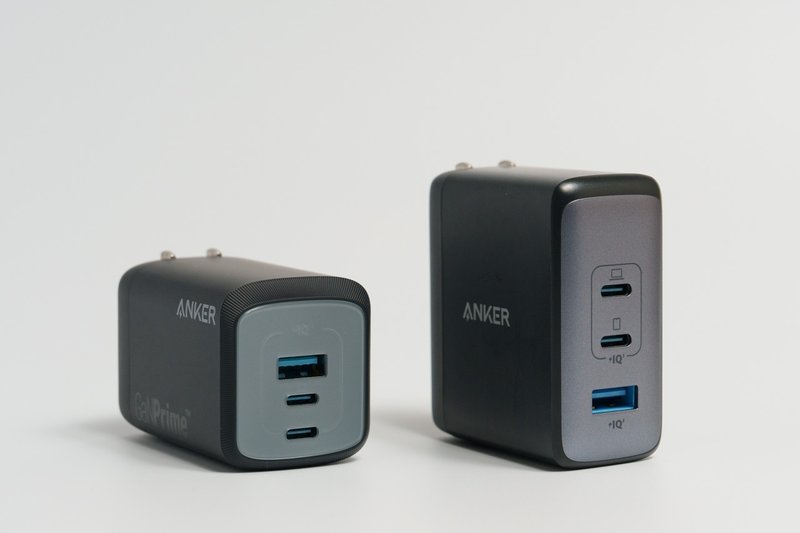 Anker Prime Wall Charger (100W, 3 ports, GaN)とAnker 736 Charger (Nano II 100W)の比較