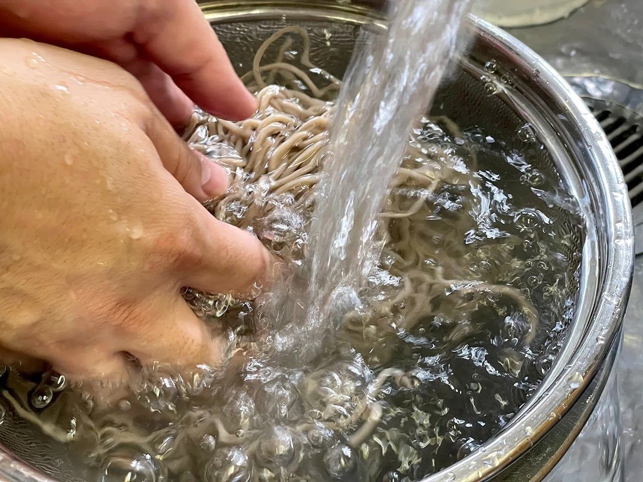 ③SANYO 製めん機 NM-G1 麺'S CLUB／昭和の「家電製麺機」を愛でる会