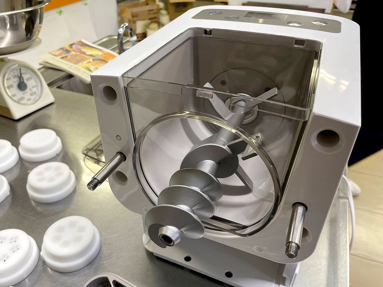 ④PHILIPS ヌードルメーカー HR2365/01/昭和の「家電製麺機」を ④PHILIPS ヌードルメーカー HR2365/01/昭和の「家電製麺機」を
