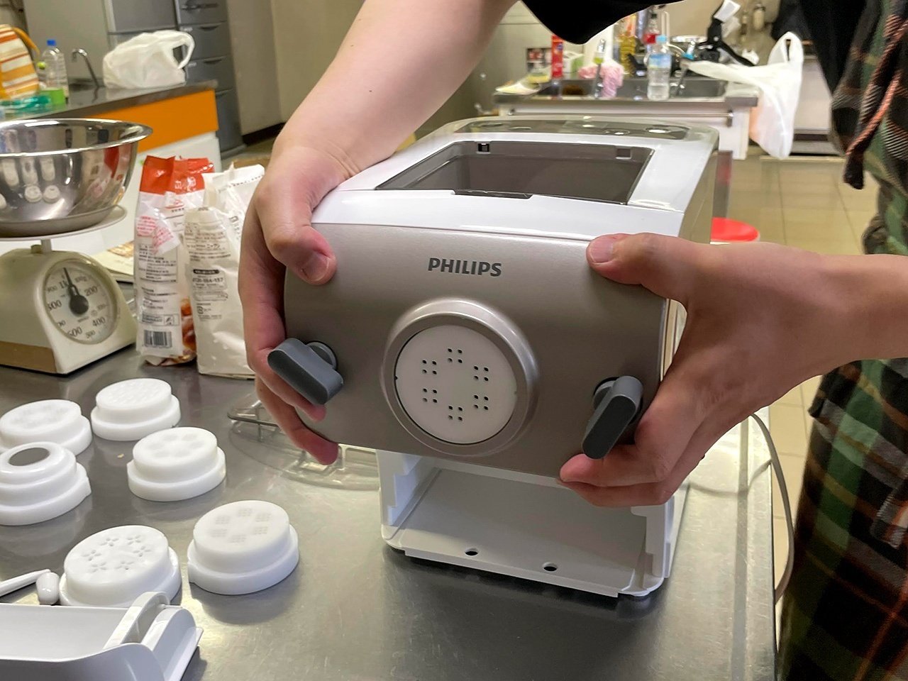 ④PHILIPS ヌードルメーカー HR2365/01/昭和の「家電製麺機」を ④PHILIPS ヌードルメーカー HR2365/01/昭和の「家電製麺機」を