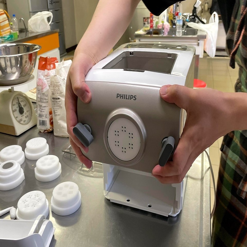 ④PHILIPS ヌードルメーカー HR2365/01／昭和の「家電製麺機」を愛でる  