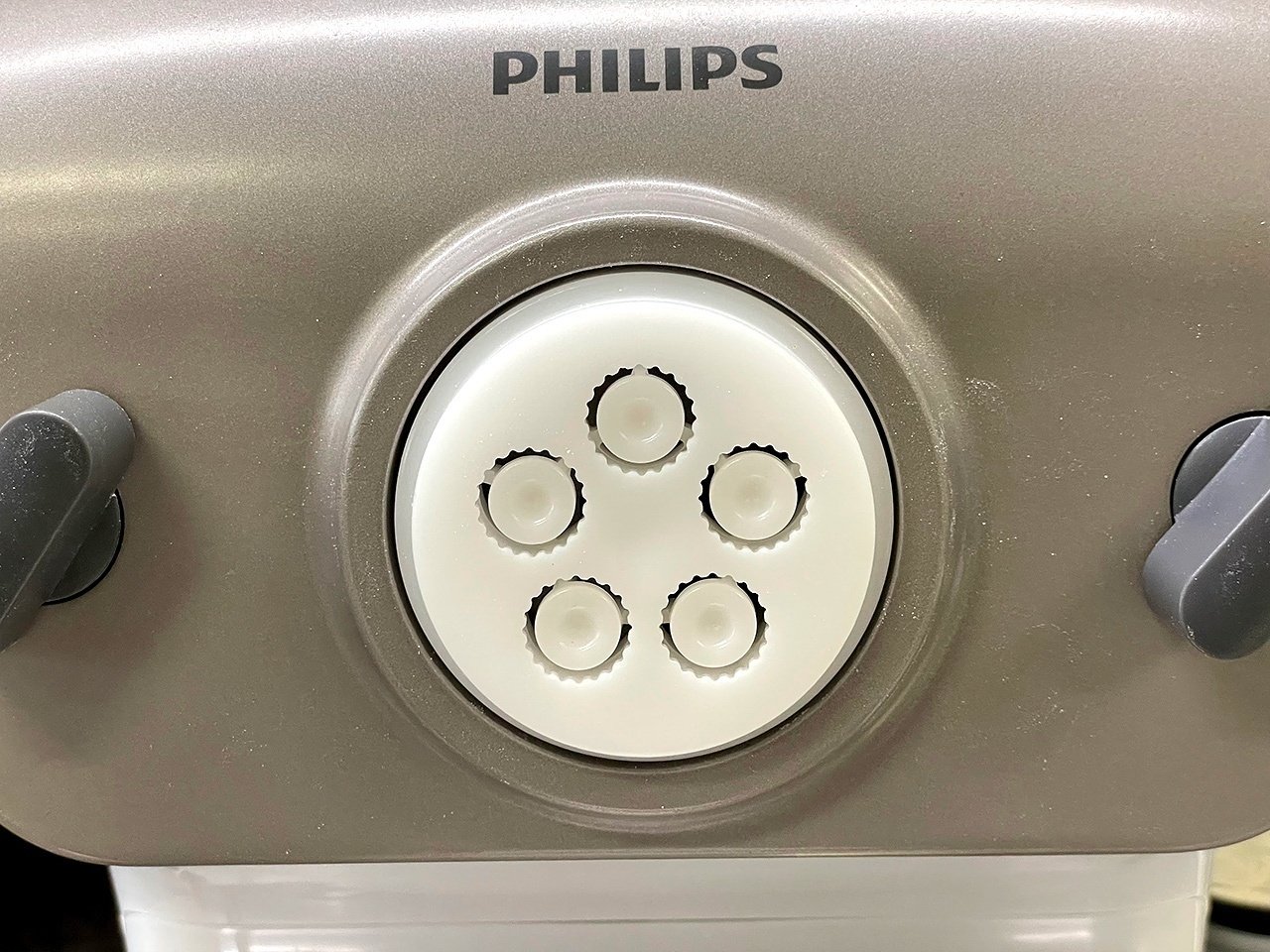 大切な人へのギフト探し ④PHILIPS HR2365/01／昭和の「家電製麺機」を ヌードルメーカー キッチン家電
