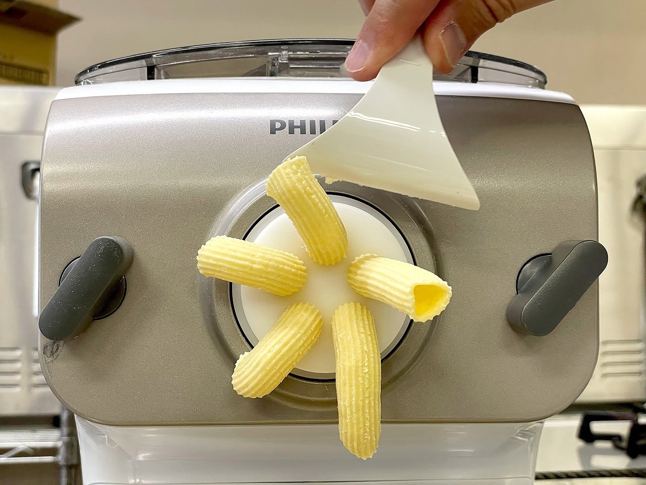 ④PHILIPS ヌードルメーカー HR2365/01/昭和の「家電製麺機」を ④PHILIPS ヌードルメーカー HR2365/01/昭和の「家電製麺機」を