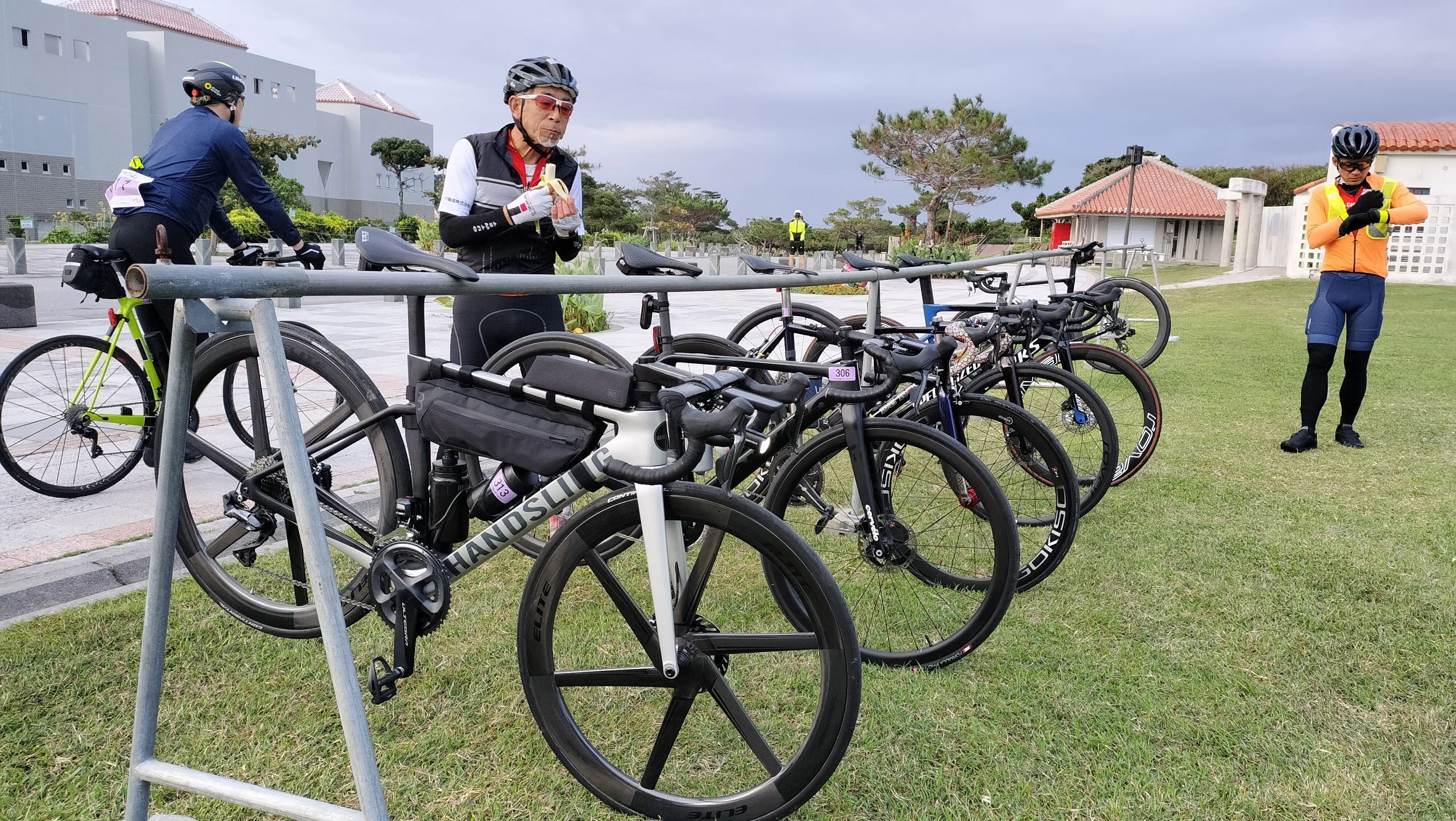 インプレ】異端児過ぎるカーボンホイール。Elitewheels Velo Six Disc