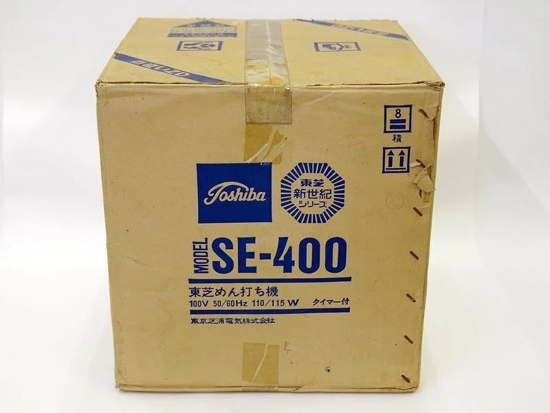 ①東芝めん打ち機 SE-400／昭和の「家電製麺機」を愛でる会｜玉置標本