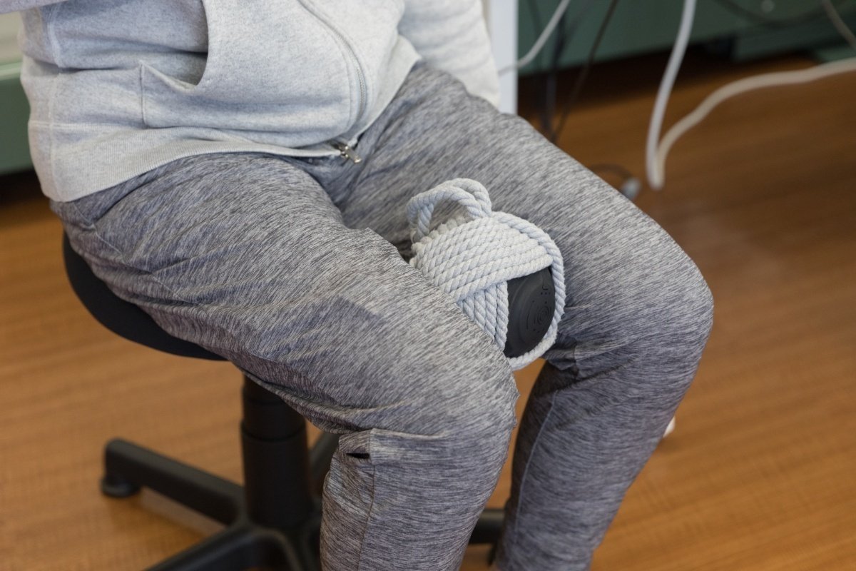 レンタルなんもしない人に、なんもしないで下半身エクササイズし