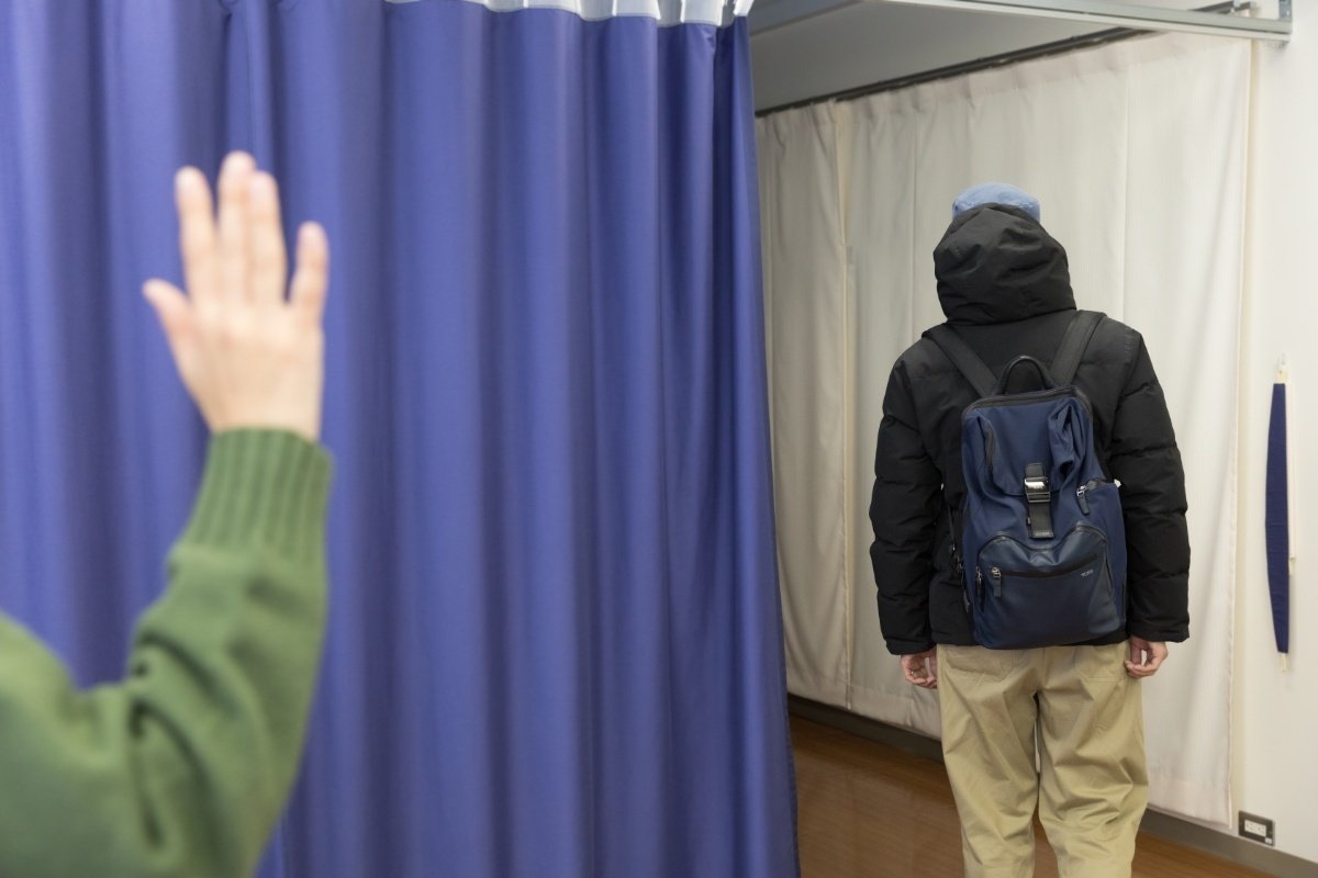 レンタルなんもしない人に、なんもしないで下半身エクササイズし
