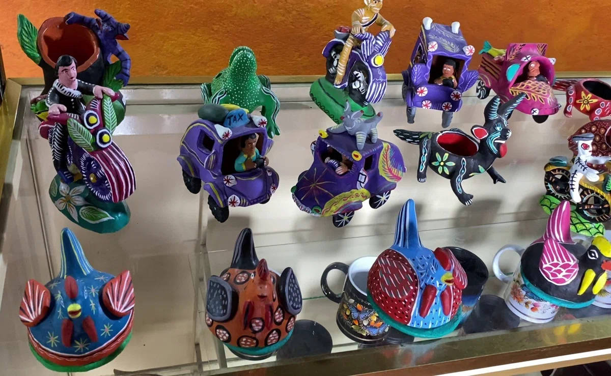 メキシコのアレブリヘとは？プレぺチャ文化のカラフルなフィギュアーツ 