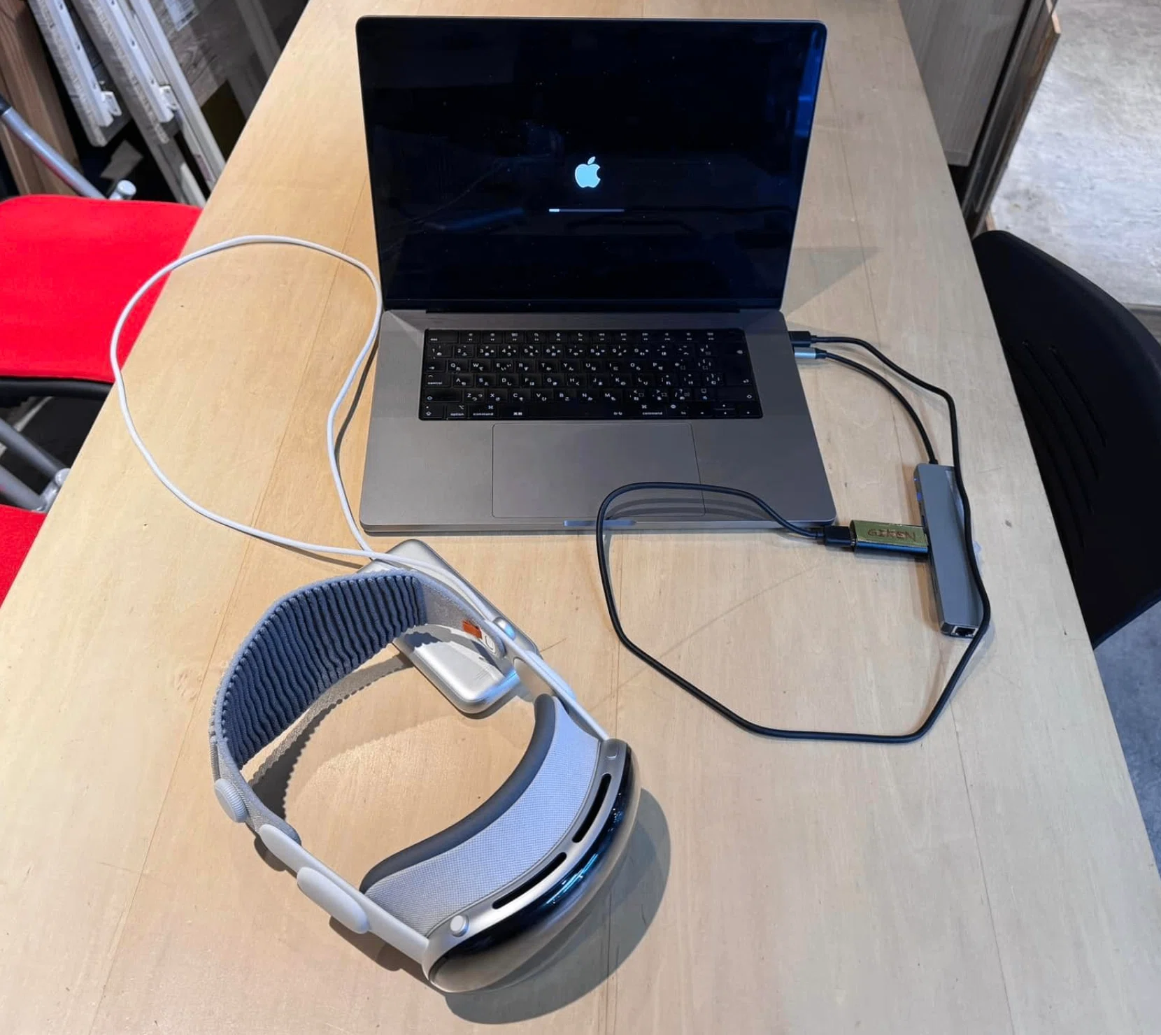Apple Vision ProにGPT-4Vを組み合わせて指差したものを説明してもらっ