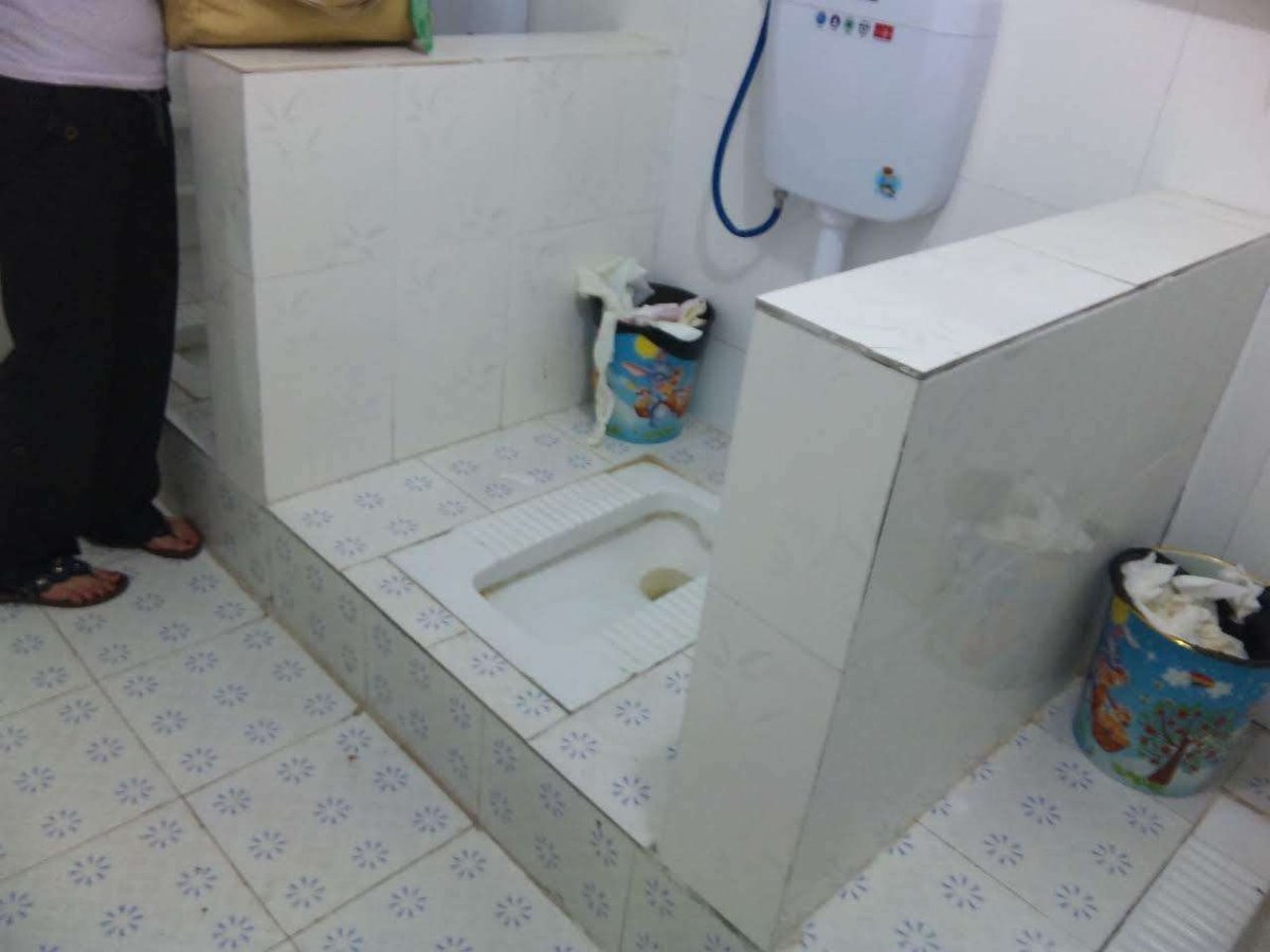 公衆便所　中国　盗撮 色んな国行ったけど中国のトイレが一番汚かった話（笑）｜内藤てんちょー@ちょっと中国行ってくる人