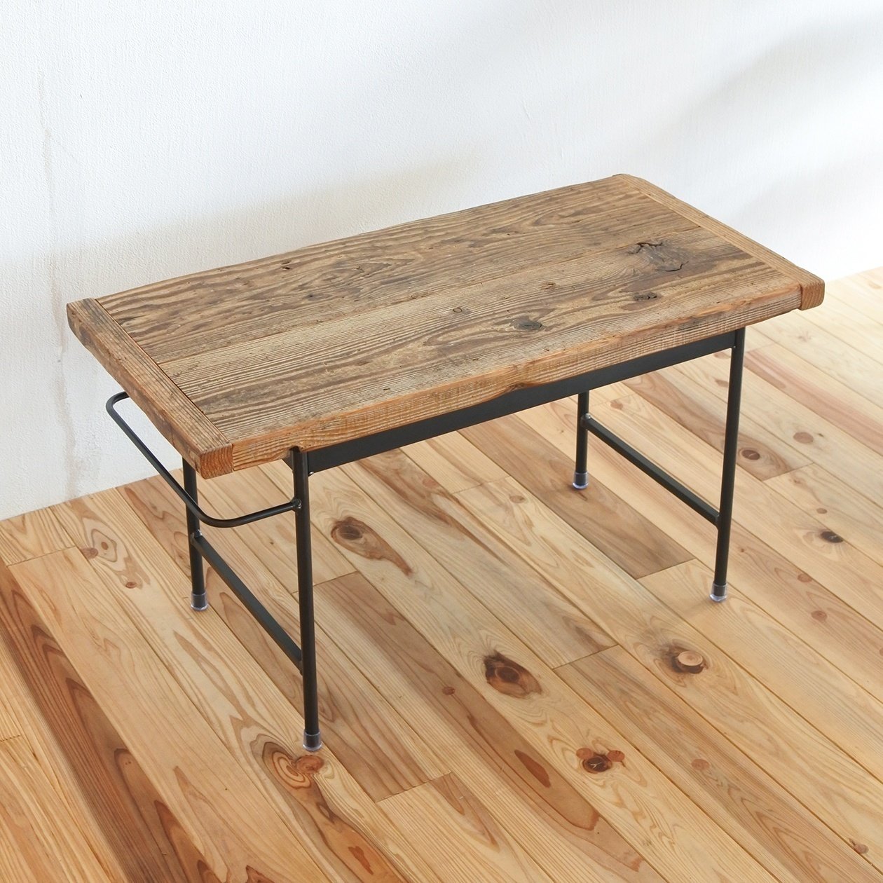 足場板　アイアン　テーブル　COBA おしゃれ　ダイニング　リビング　かっこいい 足場板のリビングテーブルできました｜鉄家具と暮らす