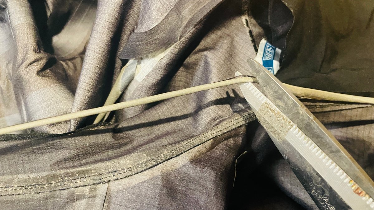 GORE-TEXジャケットを「シームテープ貼り替え」で修復してみた｜narumi 