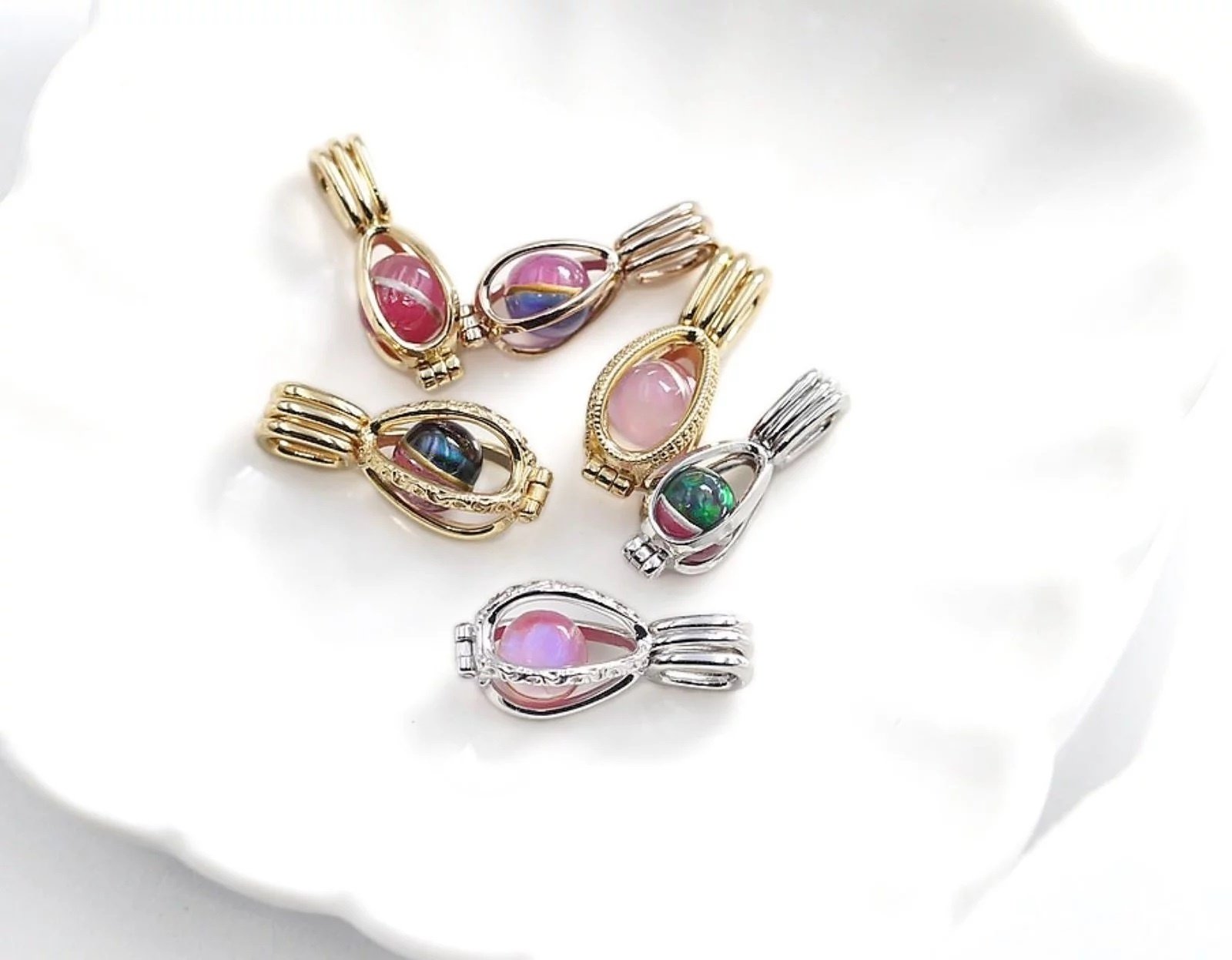 販売累計1000万円越えの『2色珠』に「より宝石らしい、美しい宝石を