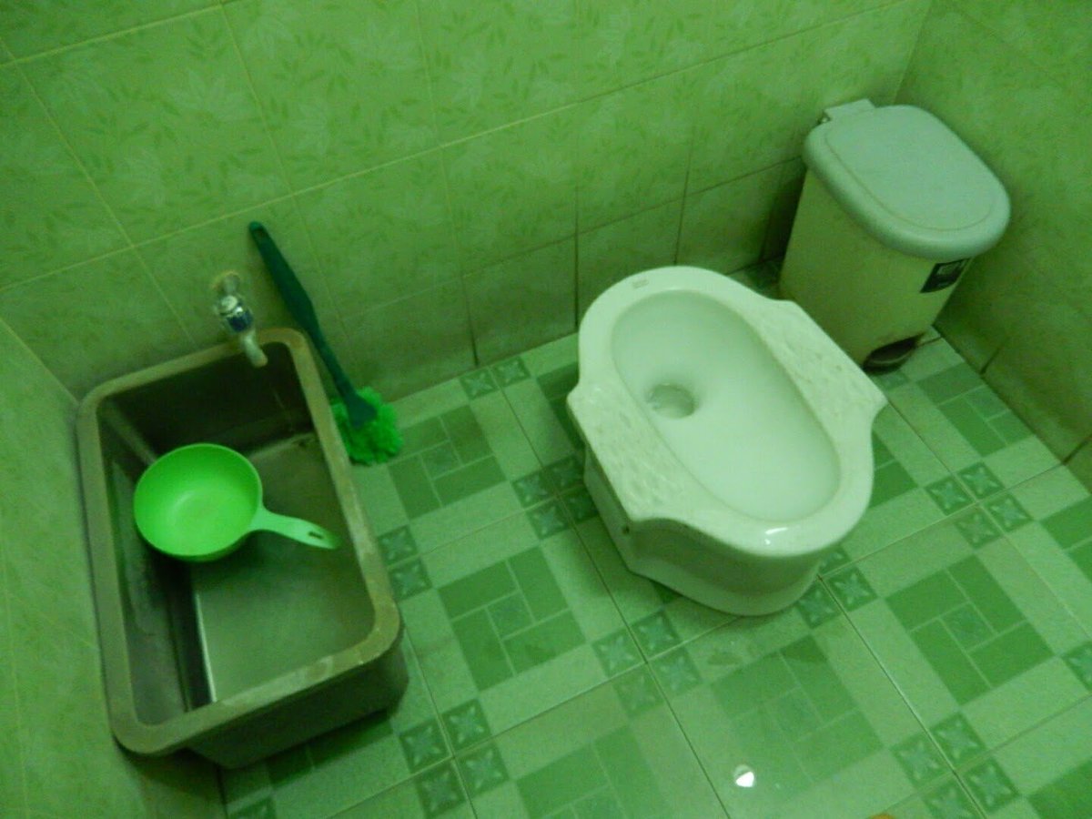 和式トイレ　横から　盗撮 色んな国行ったけど中国のトイレが一番汚かった話（笑）｜内藤てんちょー@ふらりと中国行く人