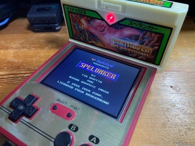 初代ファミコンを使った「携帯FC作成キット」が店頭入荷、すでに