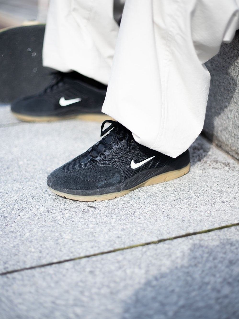 NIKE SB VERTEBRAEと普通が一番むずかしいスケートボード