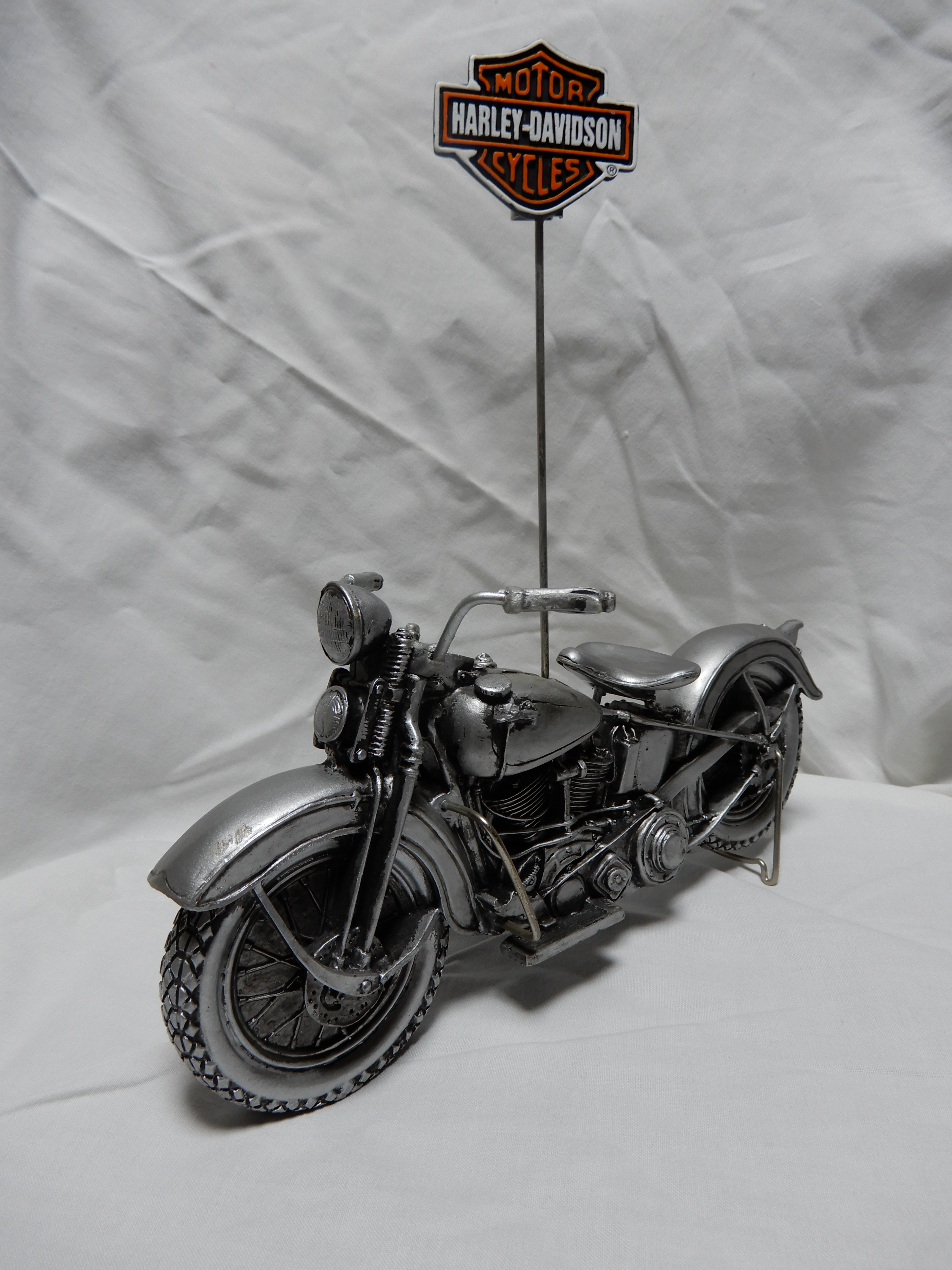 木彫り手作り　ハーレーダビットソンおじさん 木彫りの飾り板 ハーレーダビッドソン モーターサイクル