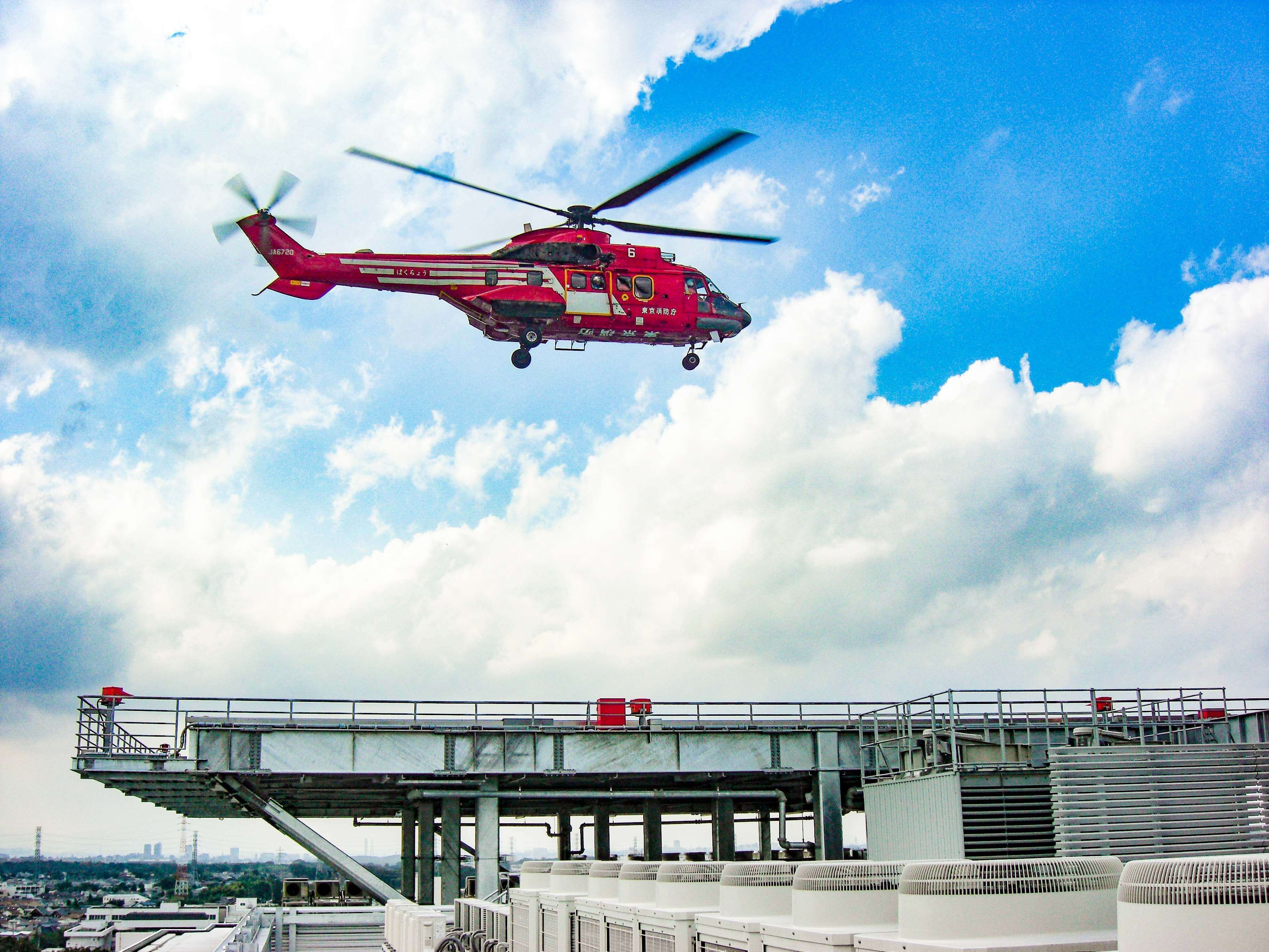 赤いヘリコプターを青空に見る 難病との付き合い方｜（花鳥風月）ikesan