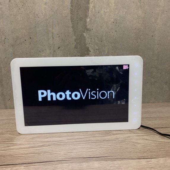 デジタルフォトフレームで生き残ってるやついるー？｜某☆大手