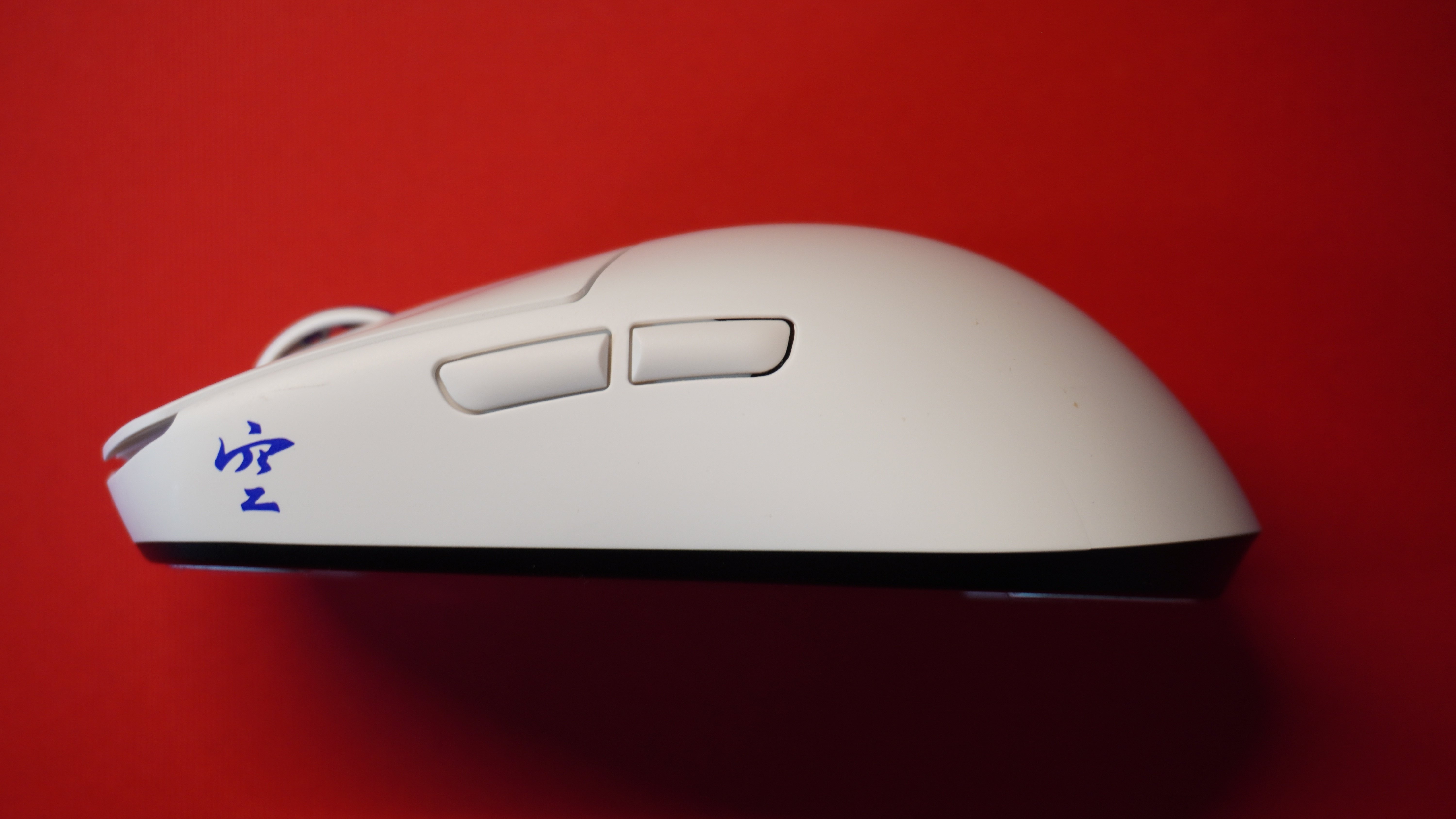 Ninjutso Sora V2】前作よりも形状が変化。軽量マウスもここまで