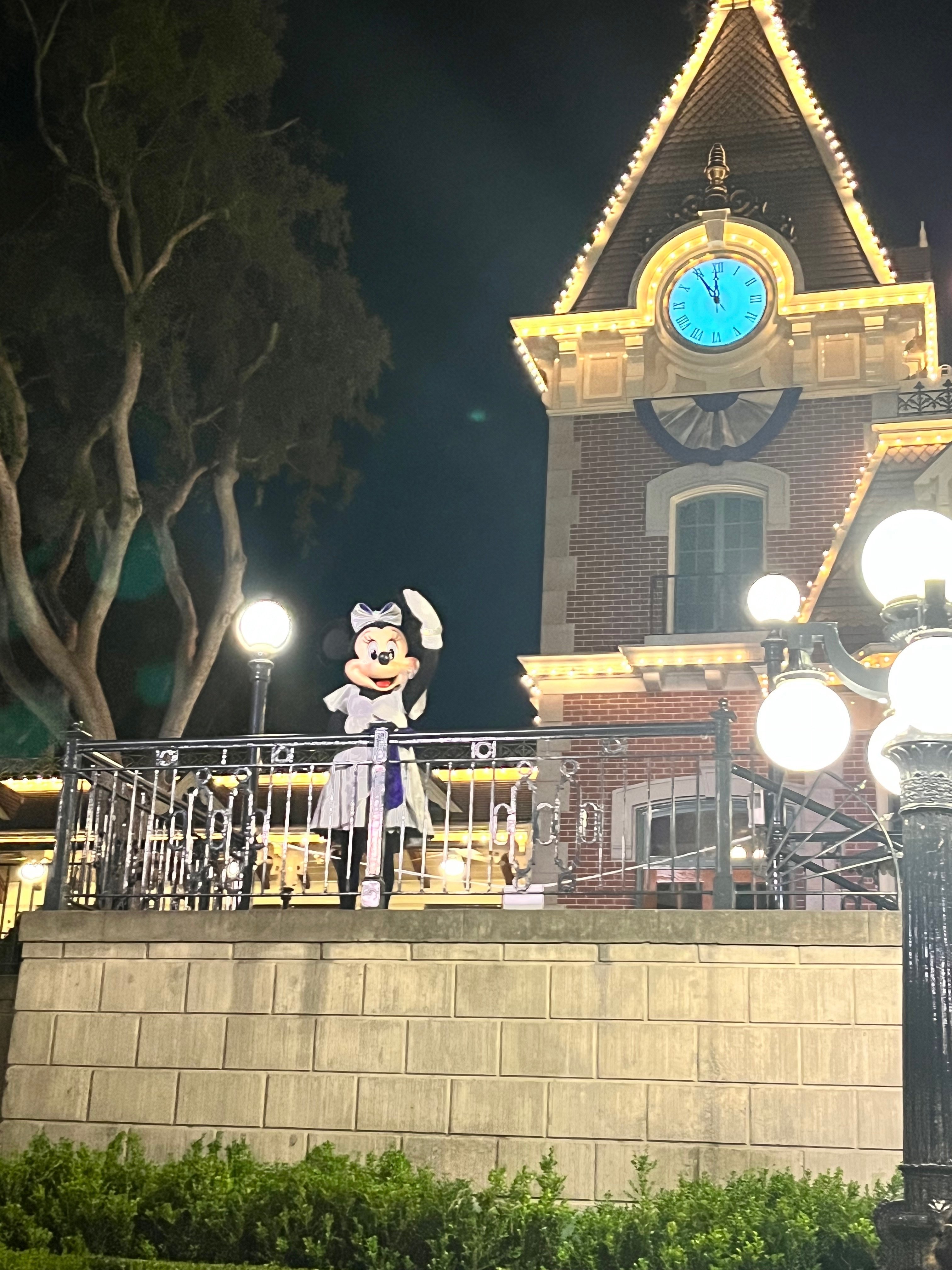 ディズニー　カルフォルニアアドベンチャー　時計 ディズニー カルフォルニアアドベンチャー 時計