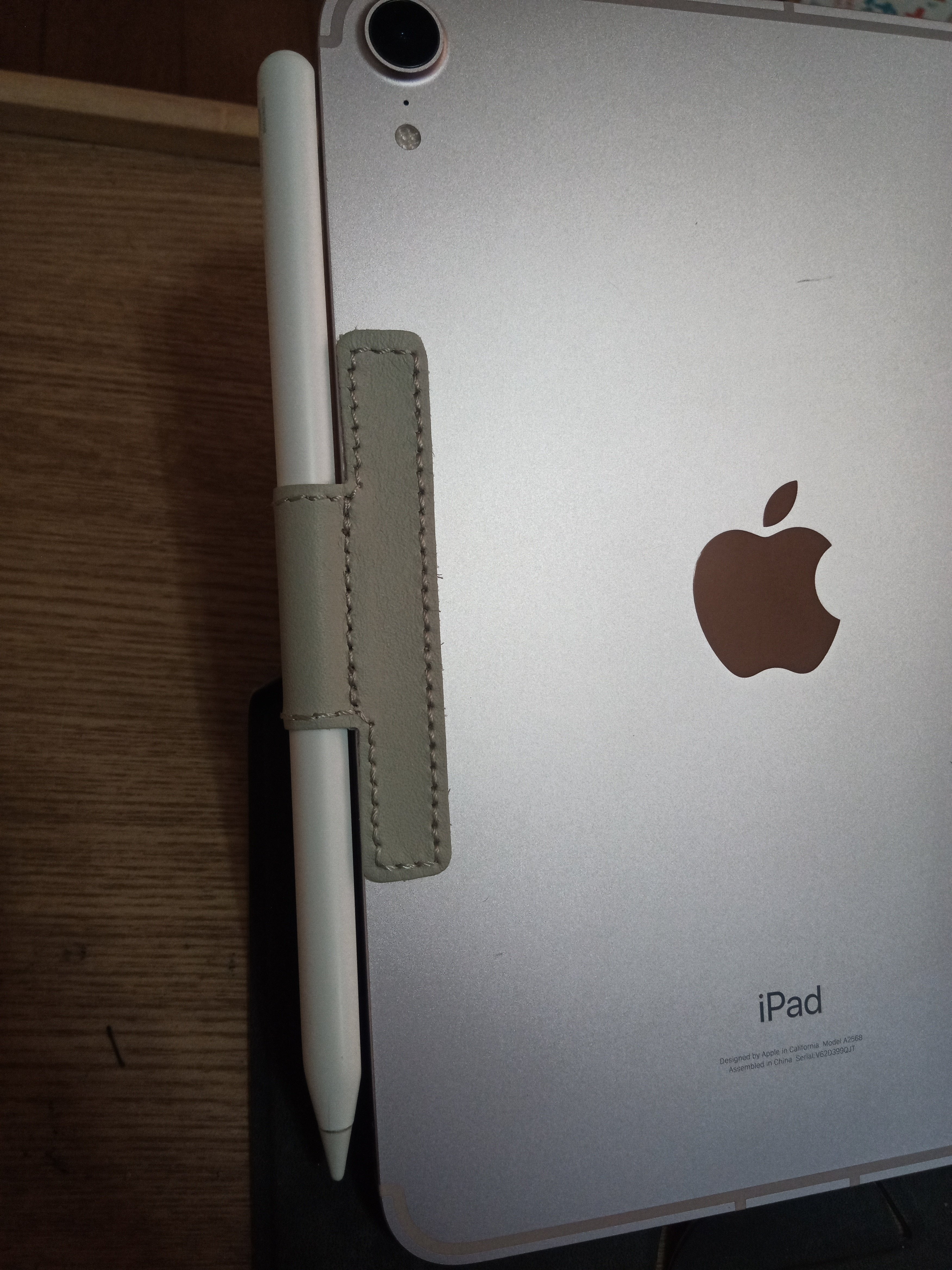 取引中 iPad pro12.9 第4世代 セルラー smartfolio ペンシル