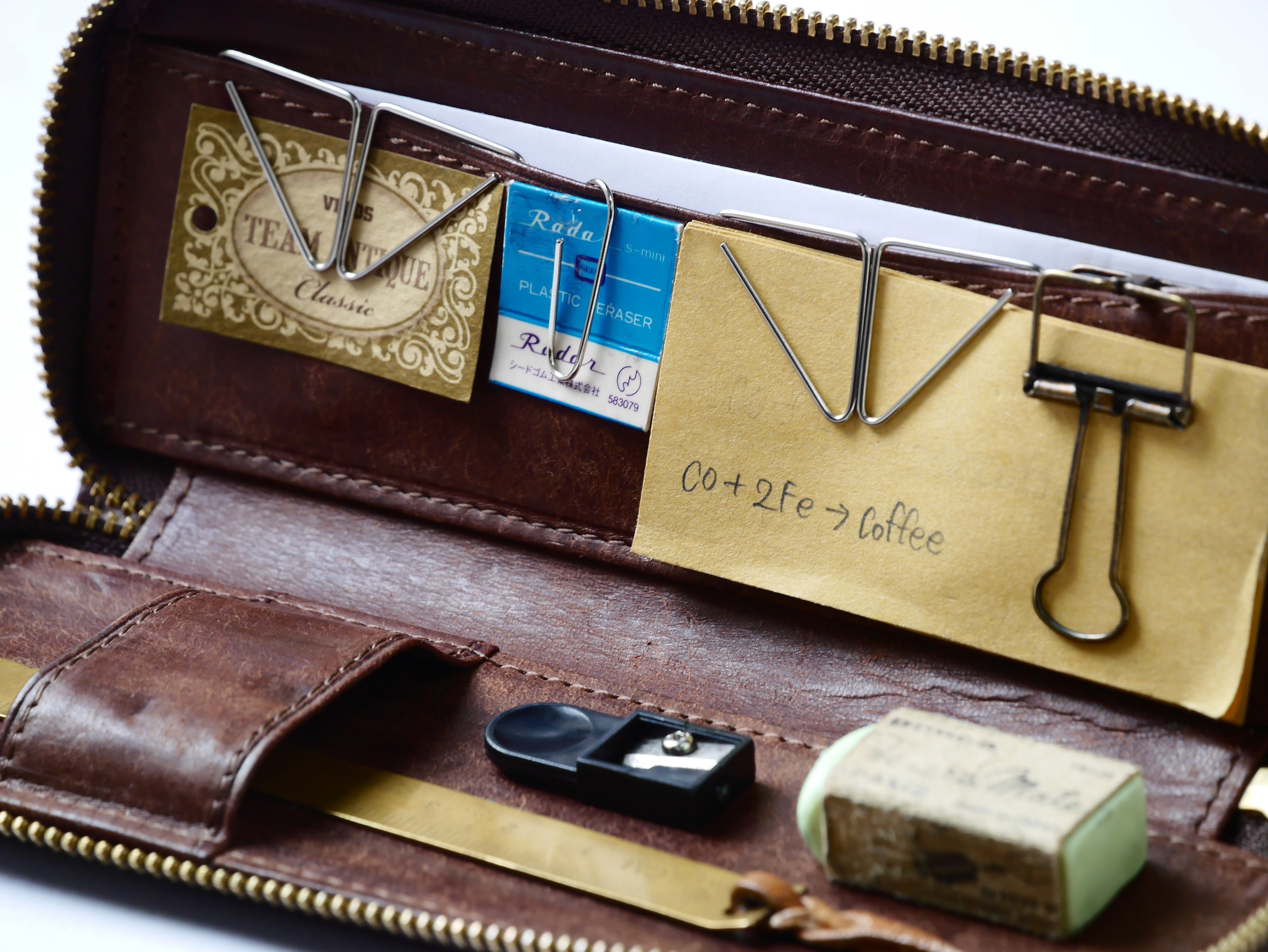 sot プエブロレザーペンケース キャメル Sot プエブロレザー ラウンド