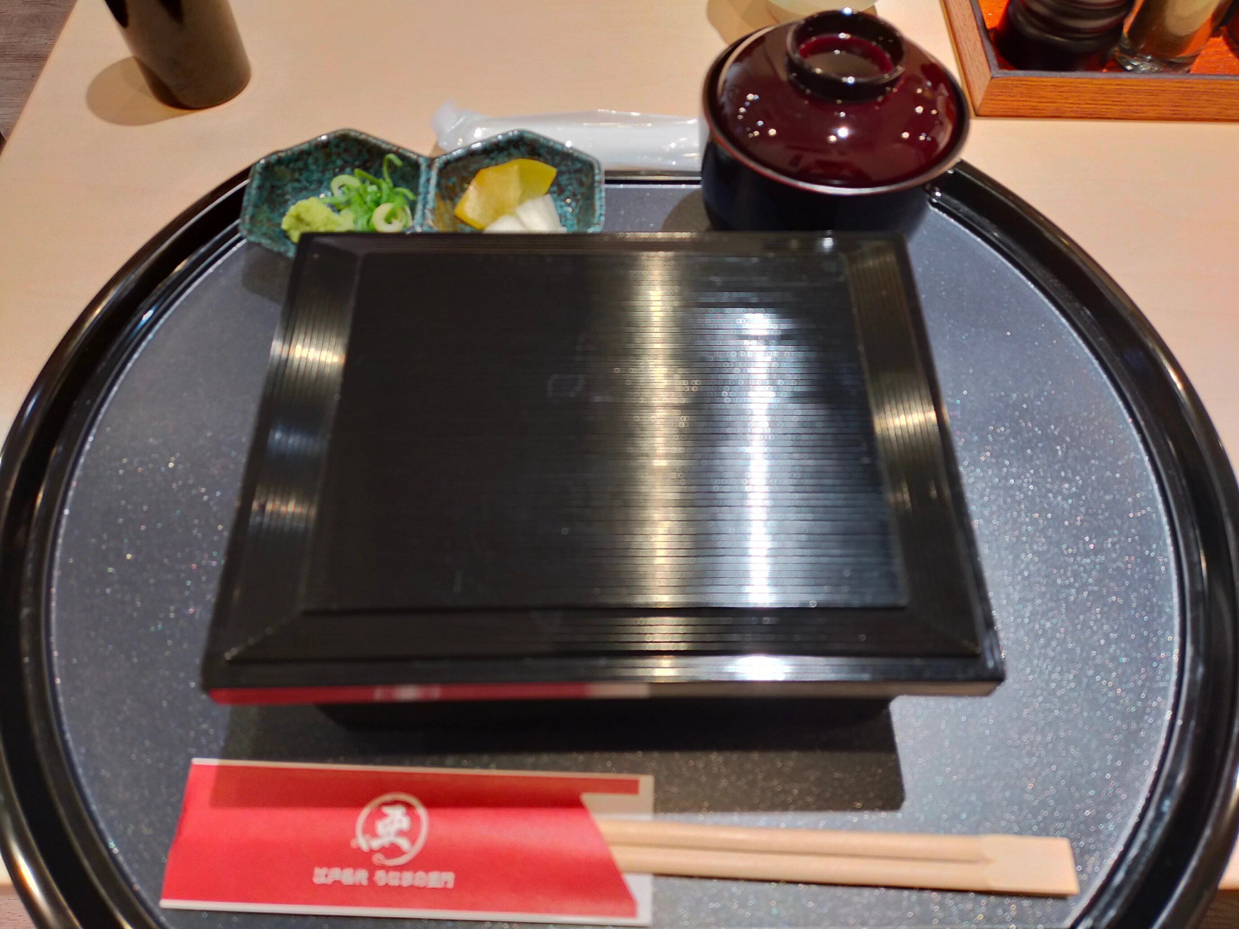 2000円以下で鰻重?!特別を日常に…中野新橋「亜門」｜ノータリン