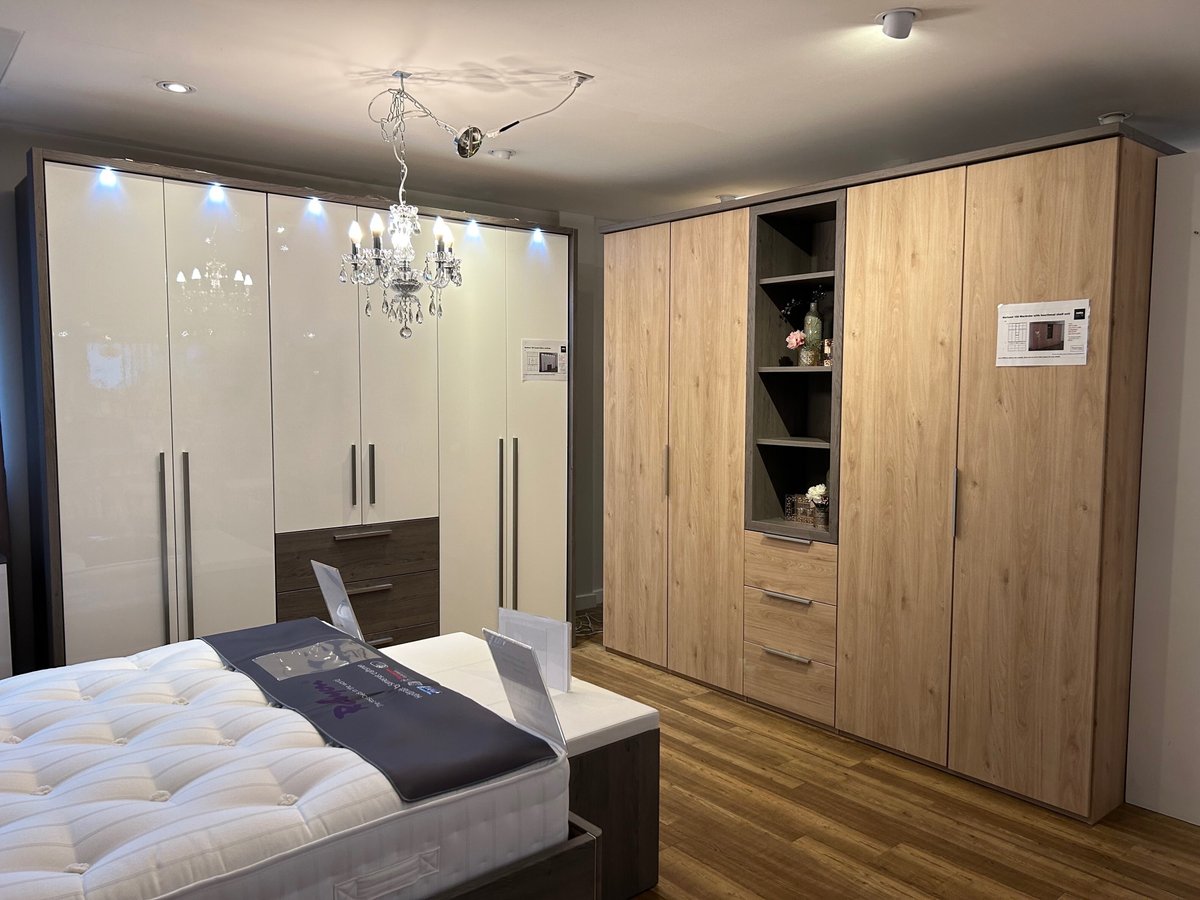 オーダーメードのクローゼットはドイツ製🇩🇪が主流で届くまでに2ヶ月  