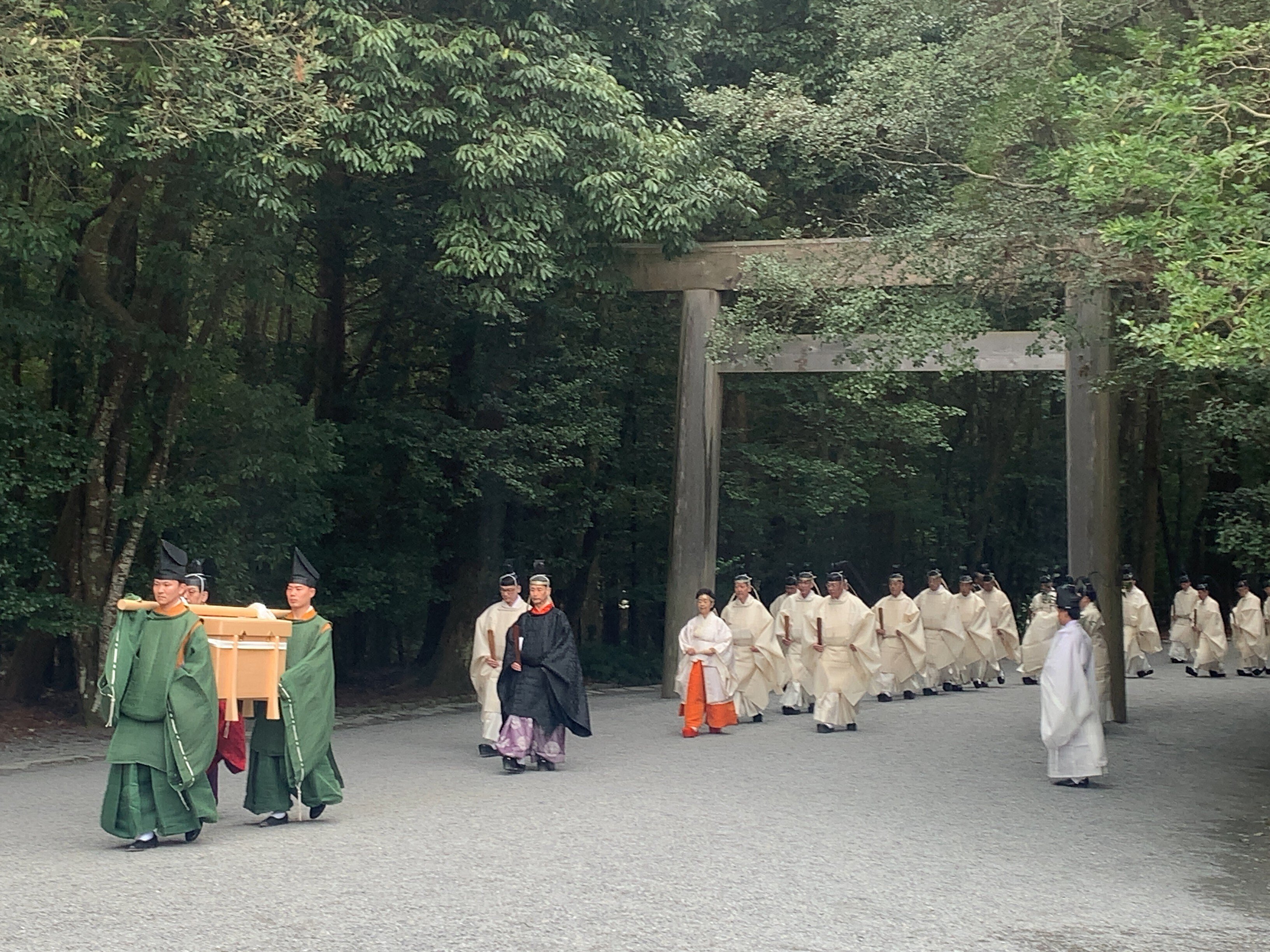『伊勢神宮』神事編 / 遷宮編 / 解説編 51LjjTVuvDL._AC_SY200_QL15_.jpg